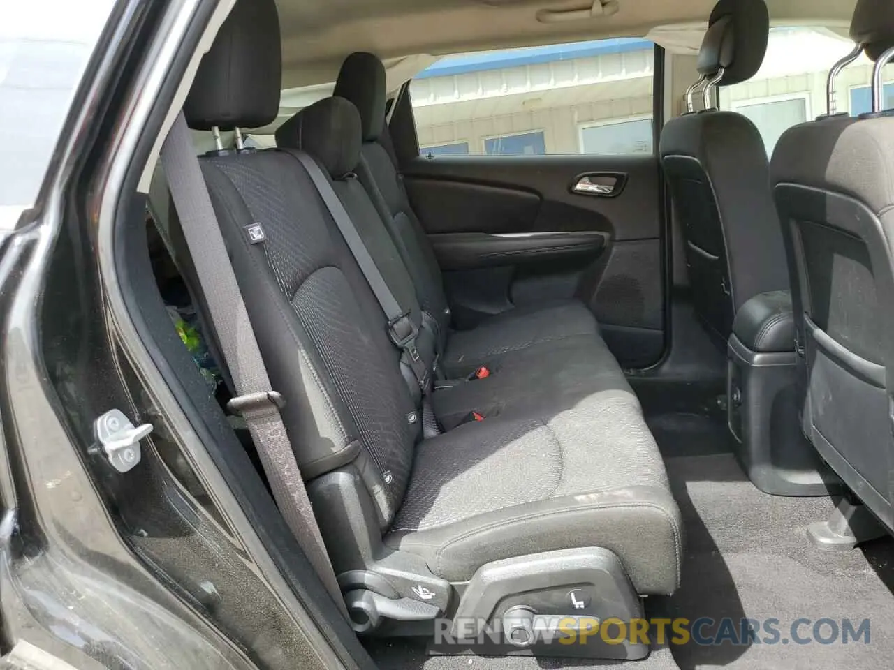 11 Photograph of a damaged car 3C4PDCAB2LT273288 DODGE JOURNEY 2020
