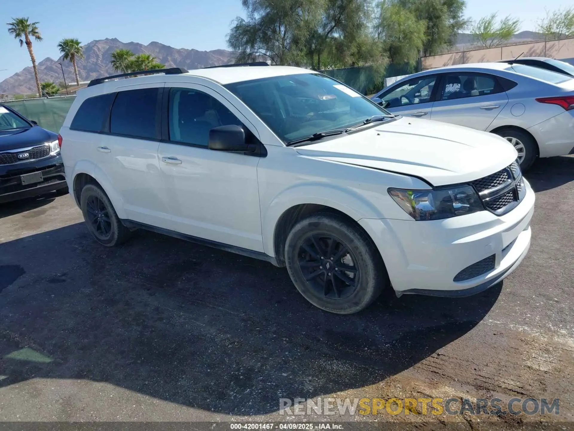 1 Photograph of a damaged car 3C4PDCAB2LT273467 DODGE JOURNEY 2020