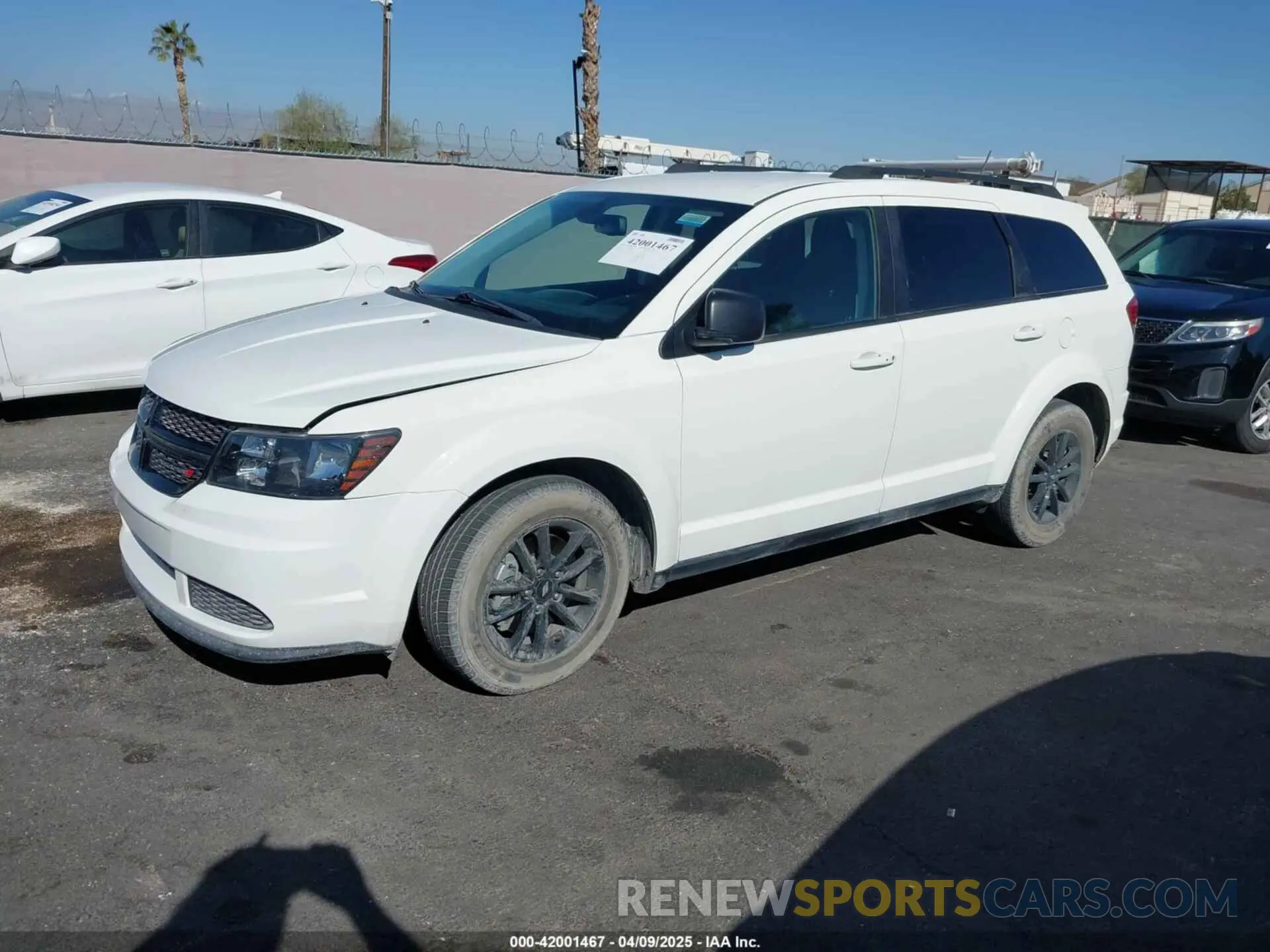 2 Photograph of a damaged car 3C4PDCAB2LT273467 DODGE JOURNEY 2020