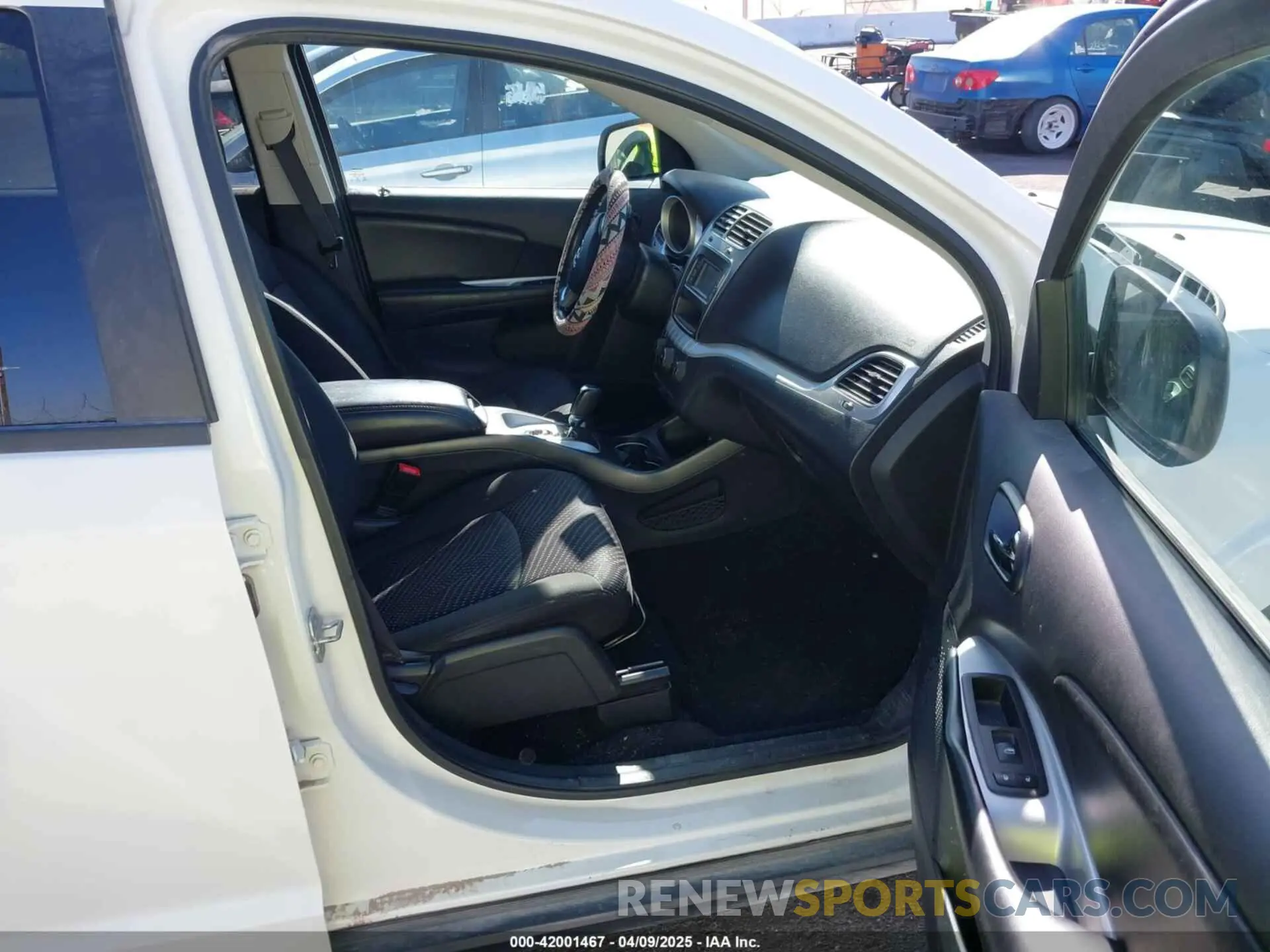 5 Photograph of a damaged car 3C4PDCAB2LT273467 DODGE JOURNEY 2020
