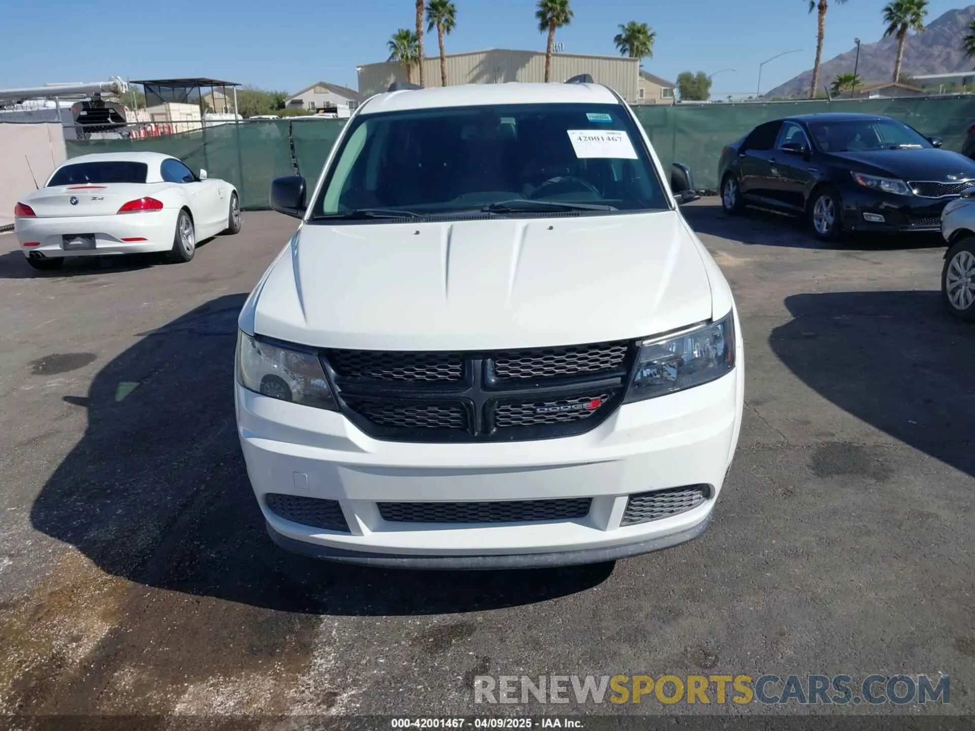 6 Photograph of a damaged car 3C4PDCAB2LT273467 DODGE JOURNEY 2020