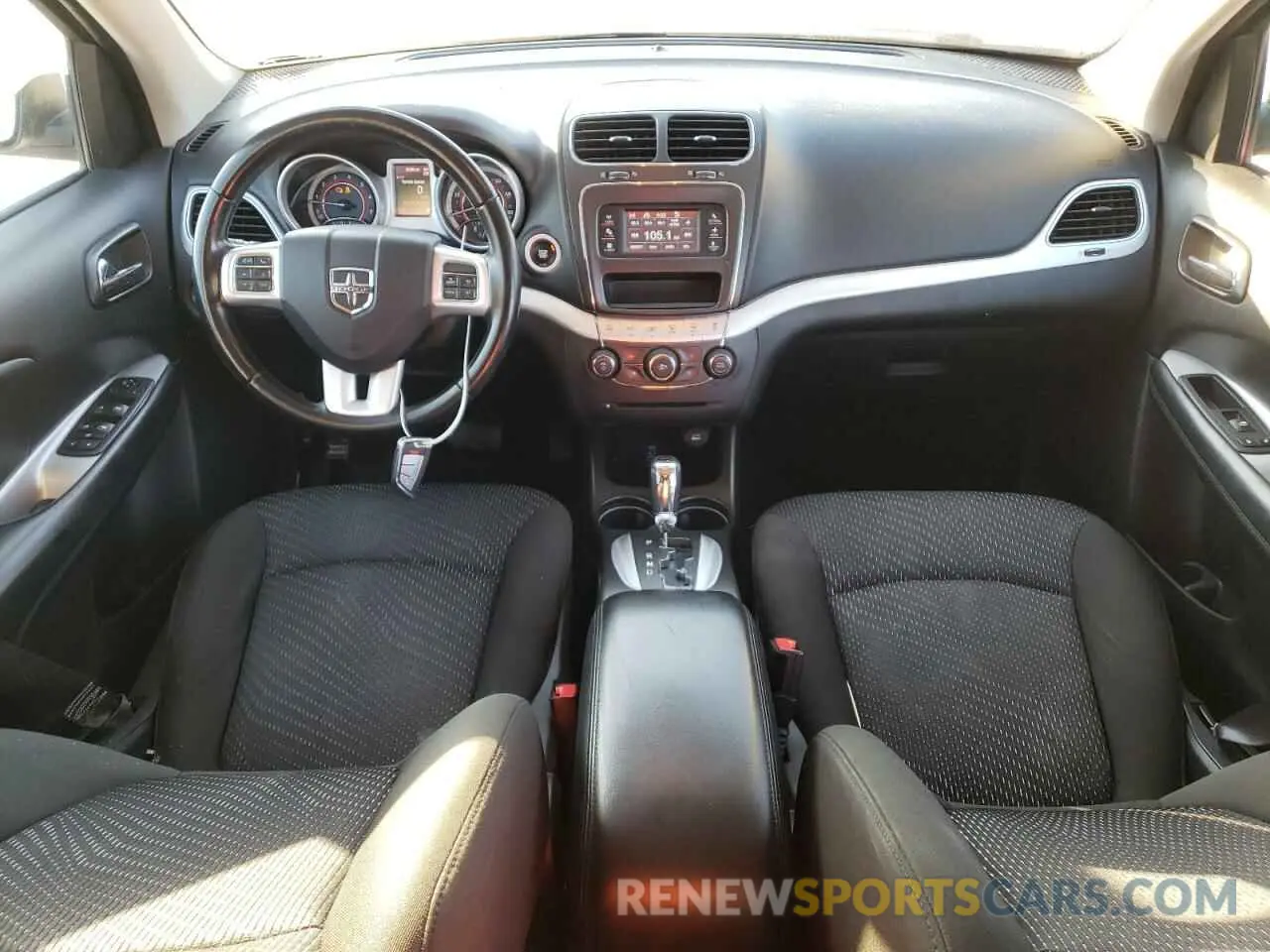 8 Photograph of a damaged car 3C4PDCAB2LT276997 DODGE JOURNEY 2020
