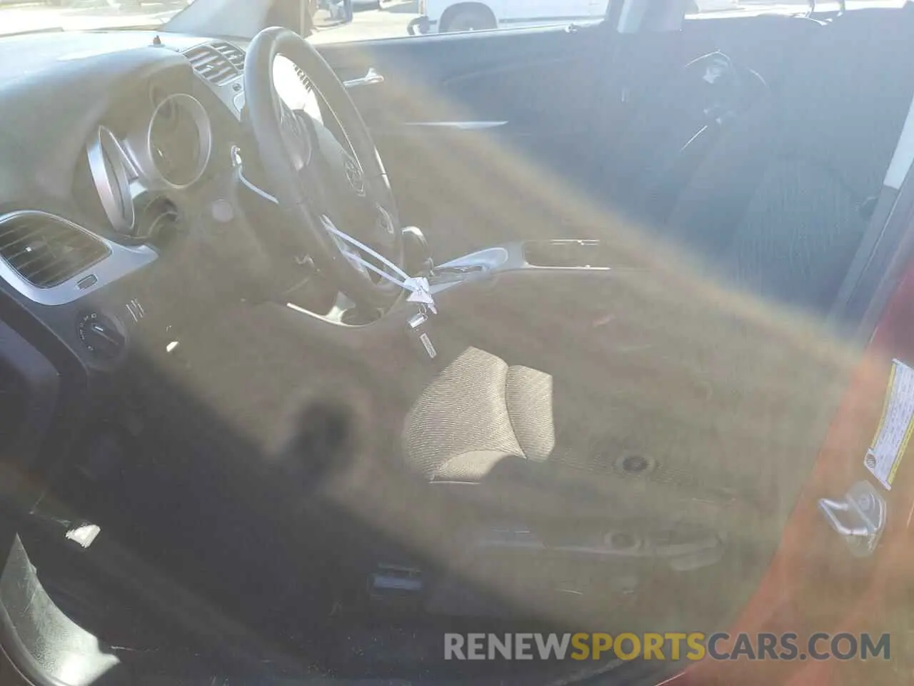 7 Photograph of a damaged car 3C4PDCAB3LT237920 DODGE JOURNEY 2020