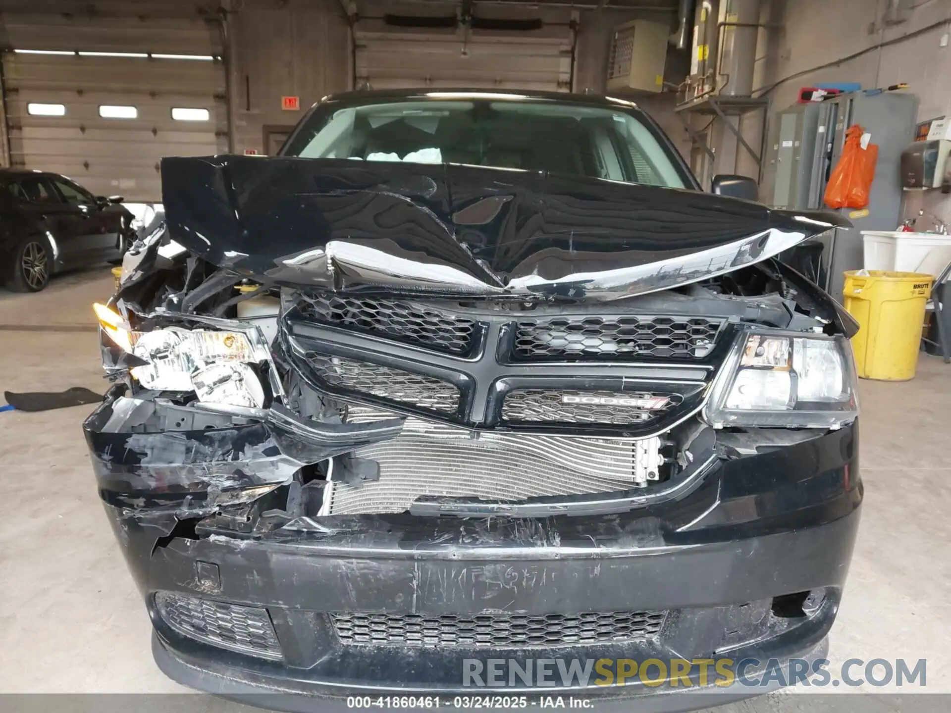11 Photograph of a damaged car 3C4PDCAB3LT260601 DODGE JOURNEY 2020