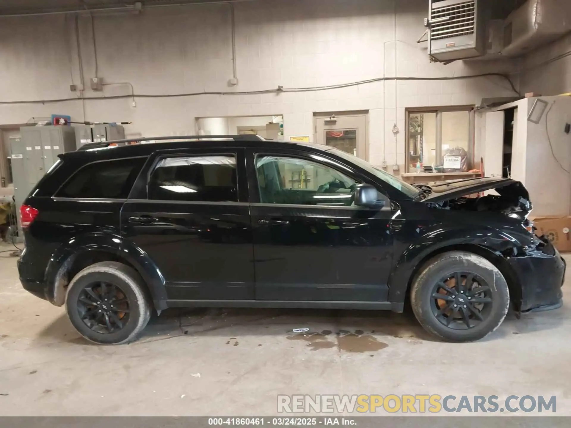 12 Photograph of a damaged car 3C4PDCAB3LT260601 DODGE JOURNEY 2020