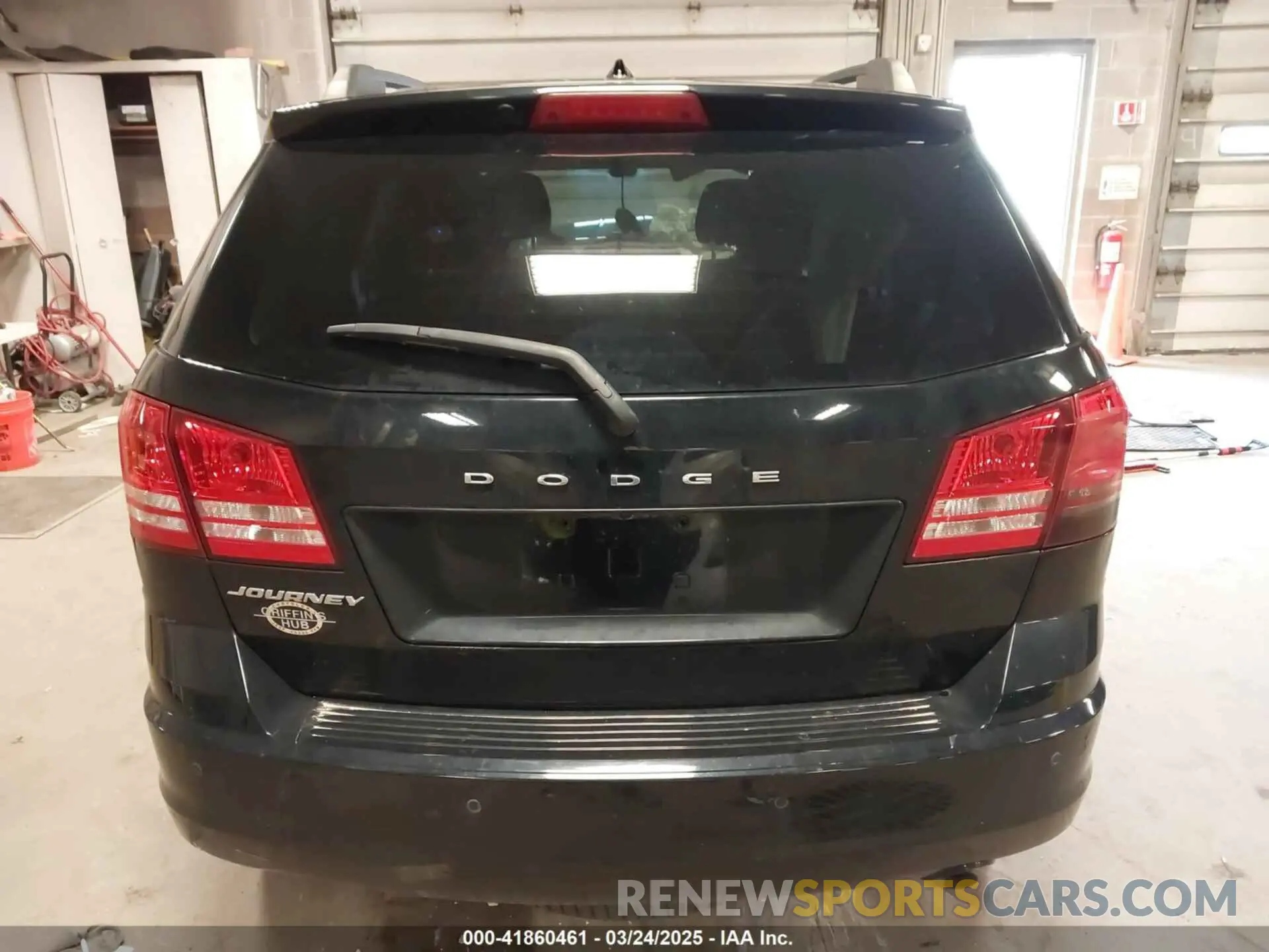 15 Photograph of a damaged car 3C4PDCAB3LT260601 DODGE JOURNEY 2020