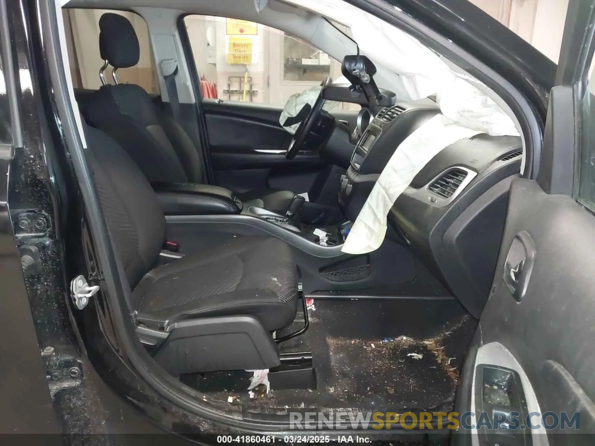 5 Photograph of a damaged car 3C4PDCAB3LT260601 DODGE JOURNEY 2020