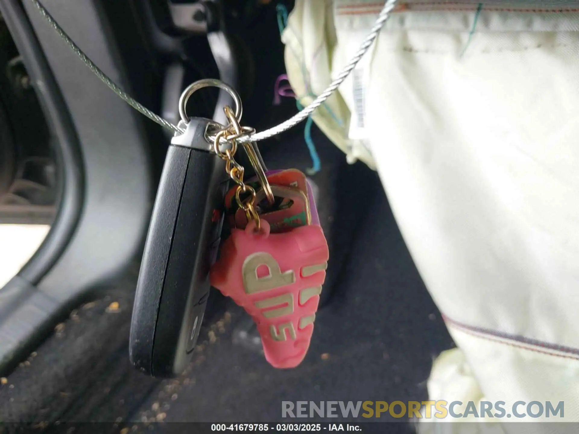 11 Photograph of a damaged car 3C4PDCAB3LT261747 DODGE JOURNEY 2020