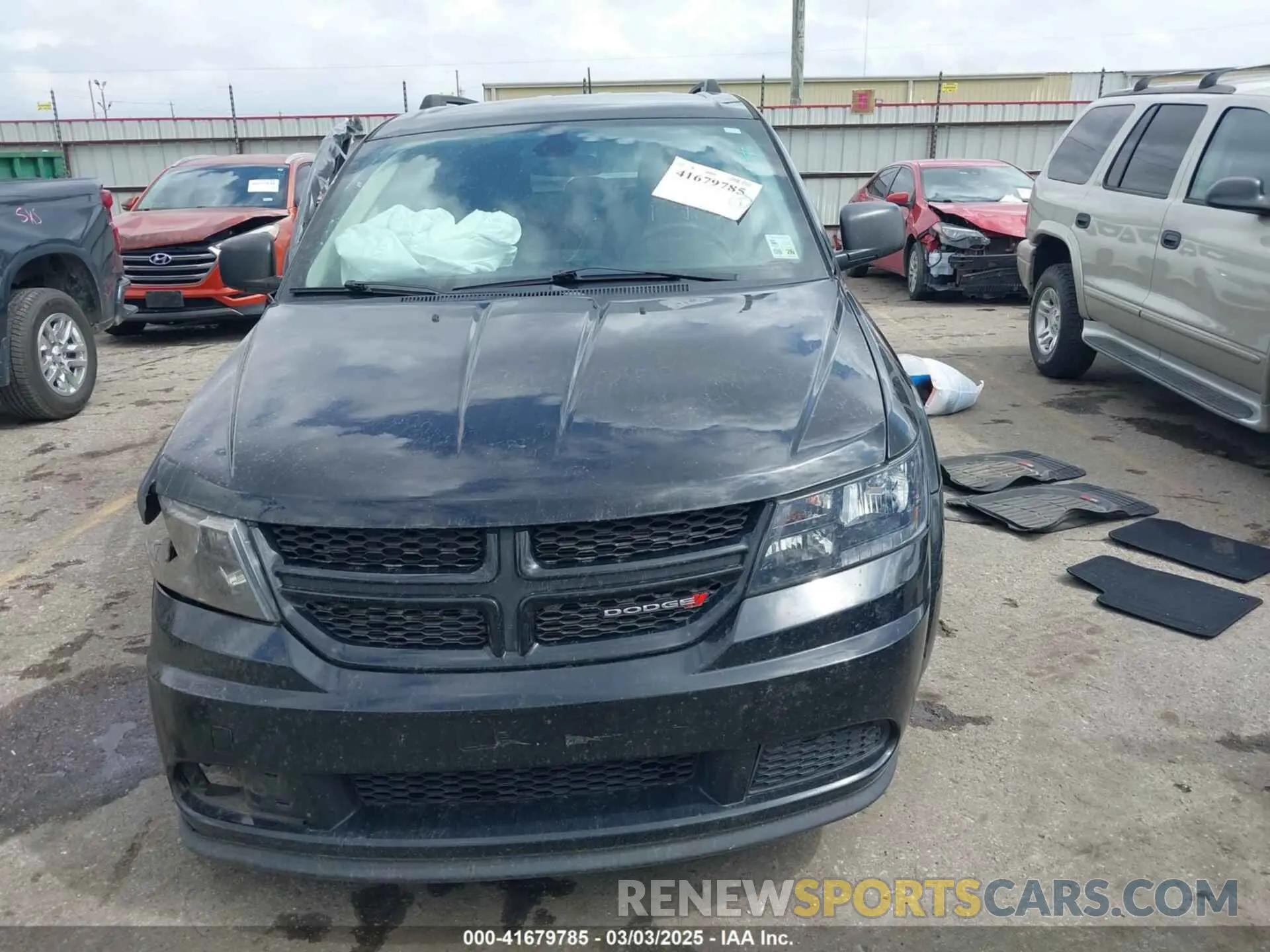 12 Photograph of a damaged car 3C4PDCAB3LT261747 DODGE JOURNEY 2020