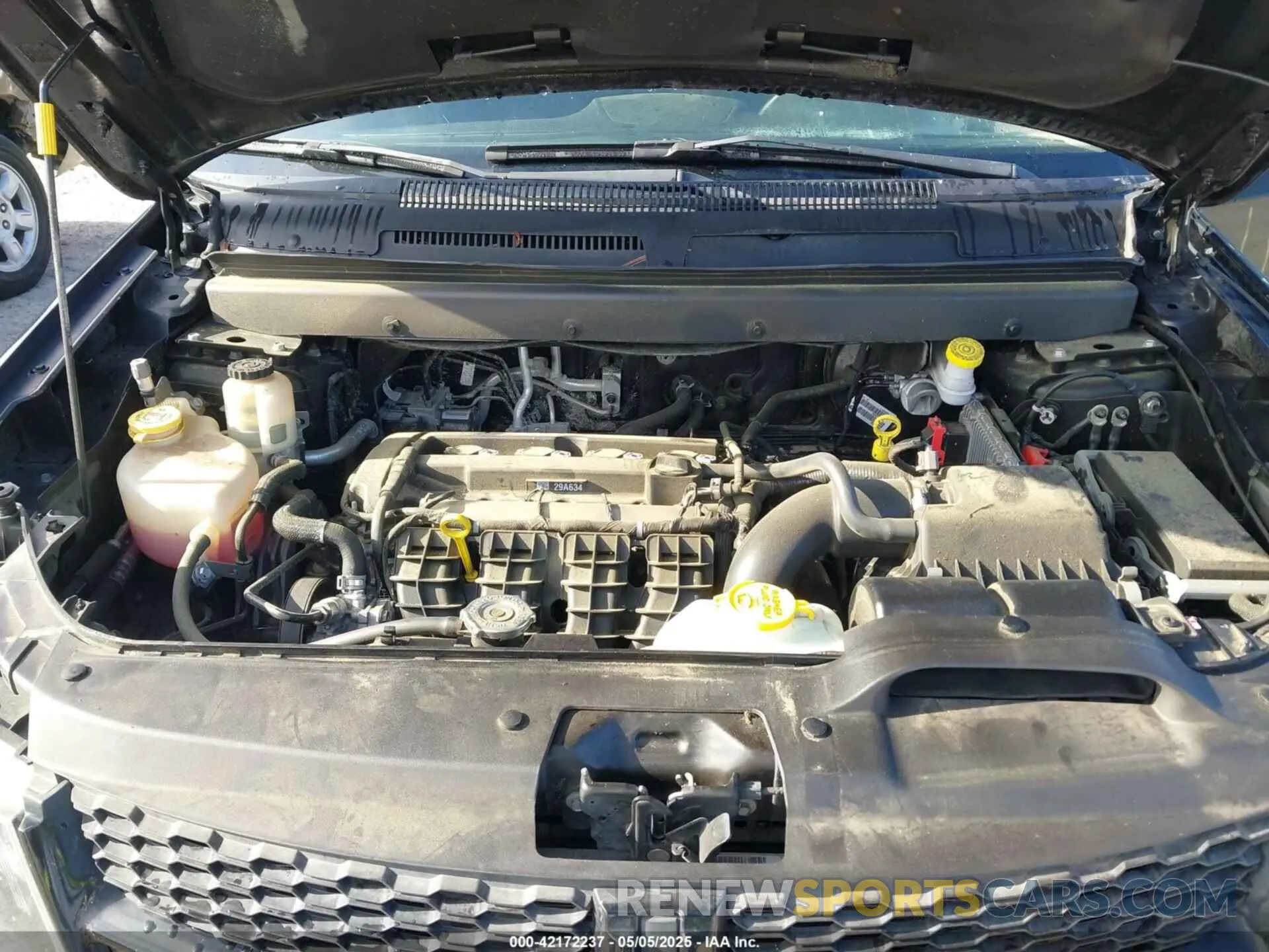 10 Photograph of a damaged car 3C4PDCAB3LT273039 DODGE JOURNEY 2020