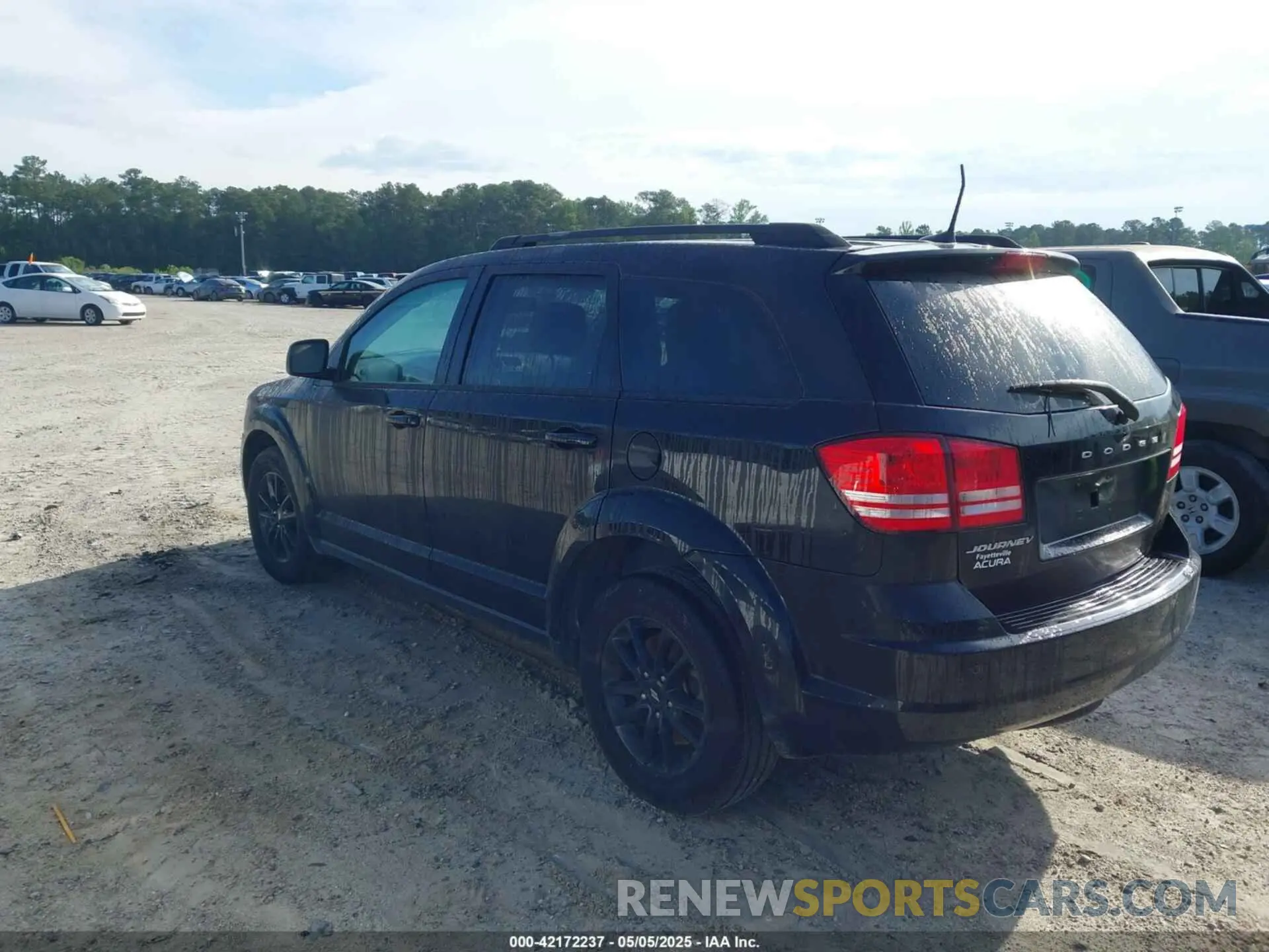 3 Photograph of a damaged car 3C4PDCAB3LT273039 DODGE JOURNEY 2020