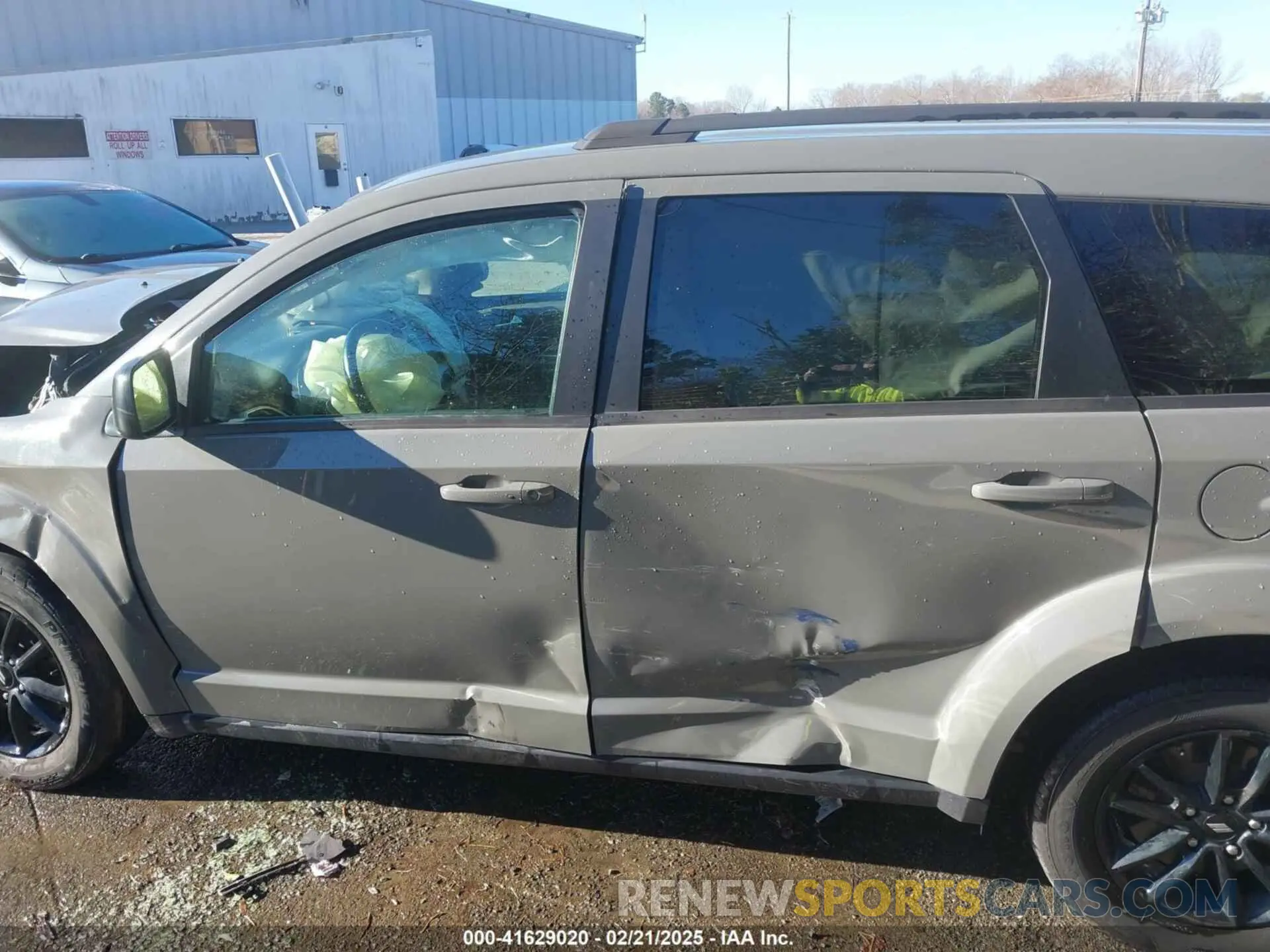 14 Photograph of a damaged car 3C4PDCAB3LT273512 DODGE JOURNEY 2020