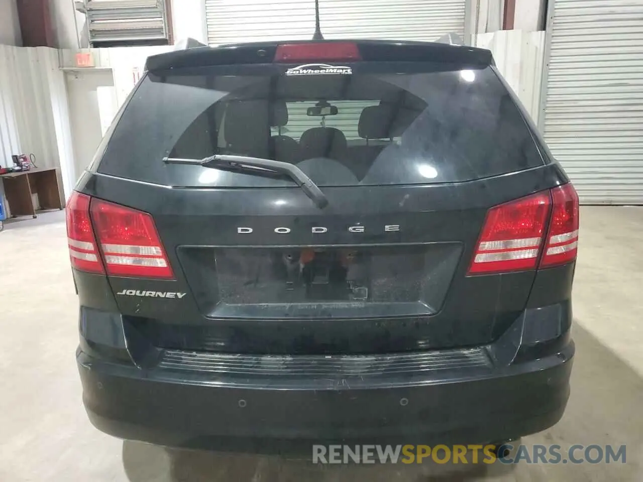6 Photograph of a damaged car 3C4PDCAB3LT273672 DODGE JOURNEY 2020