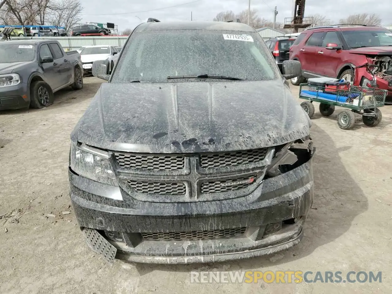 5 Photograph of a damaged car 3C4PDCAB3LT274000 DODGE JOURNEY 2020