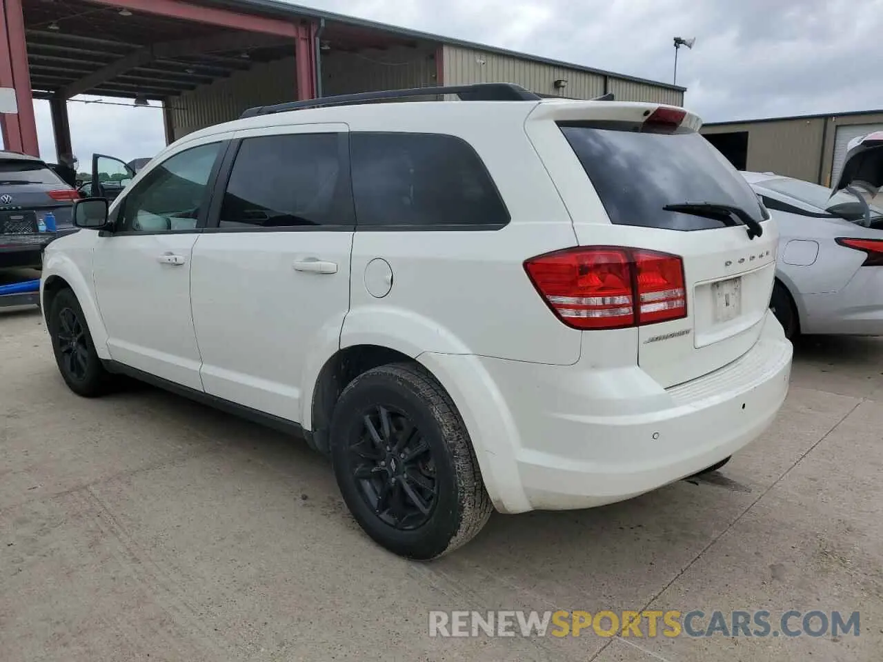 2 Photograph of a damaged car 3C4PDCAB3LT274708 DODGE JOURNEY 2020