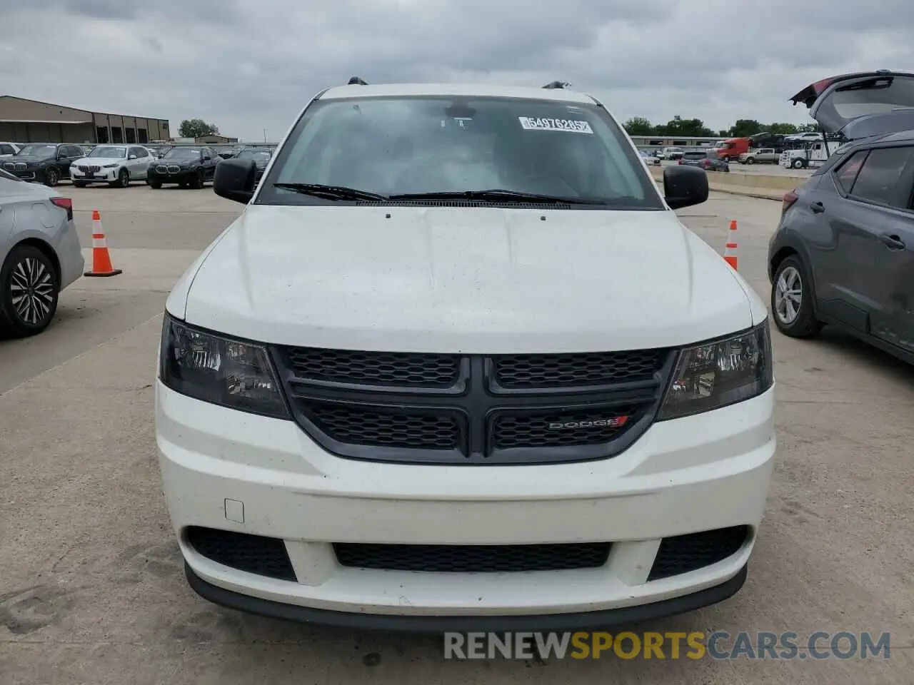 5 Photograph of a damaged car 3C4PDCAB3LT274708 DODGE JOURNEY 2020