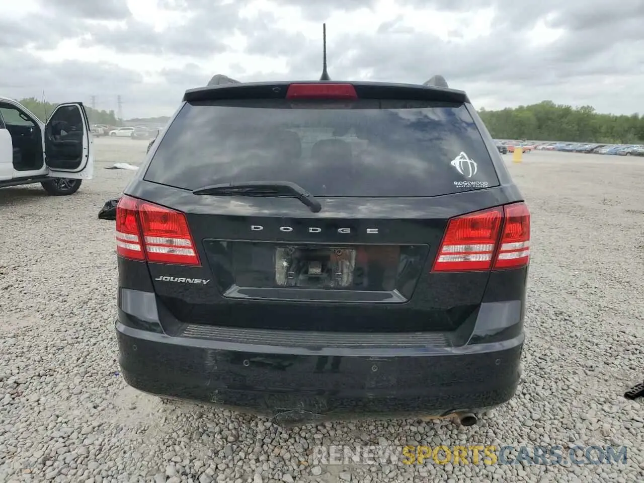 6 Photograph of a damaged car 3C4PDCAB3LT277706 DODGE JOURNEY 2020