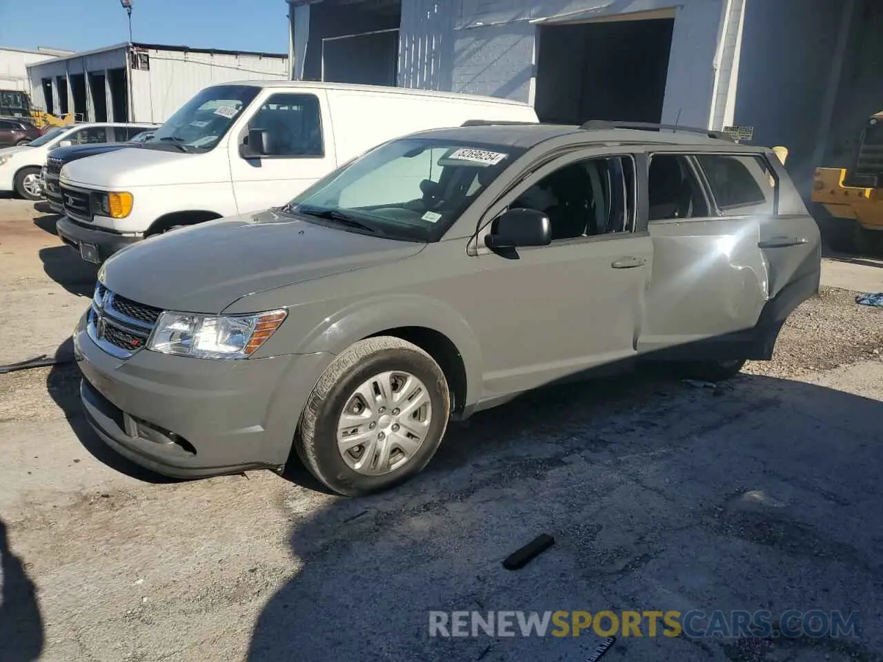 1 Photograph of a damaged car 3C4PDCAB4LT199260 DODGE JOURNEY 2020