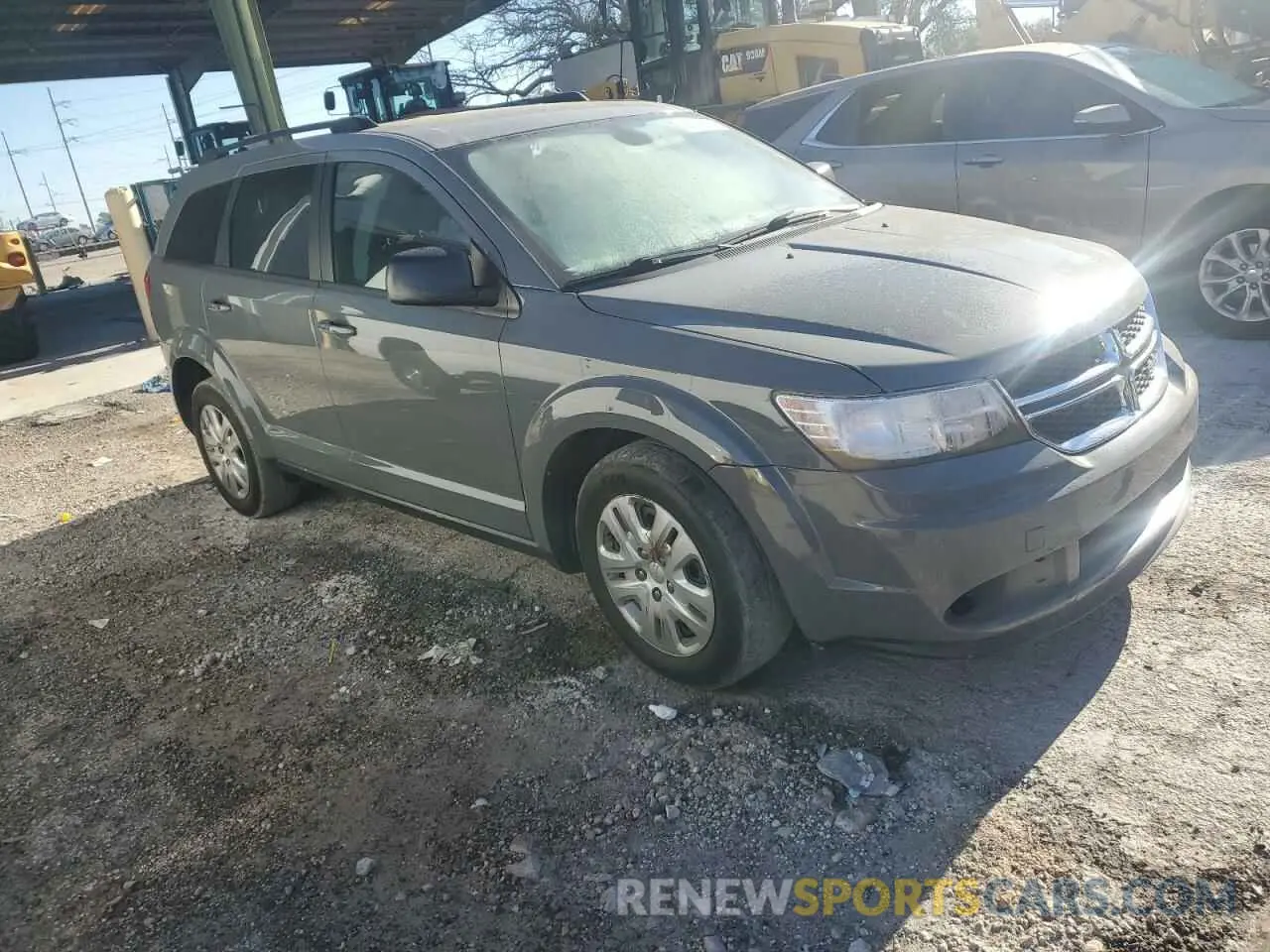 4 Photograph of a damaged car 3C4PDCAB4LT199260 DODGE JOURNEY 2020