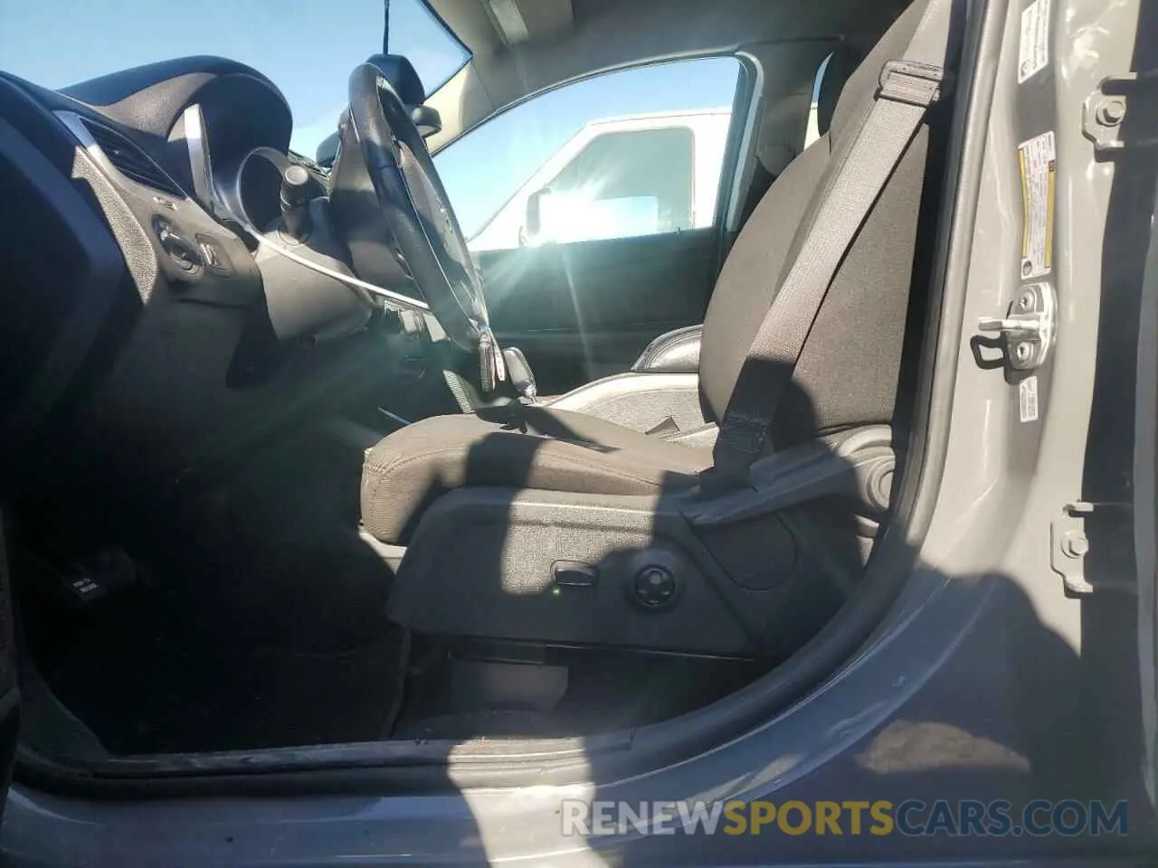 7 Photograph of a damaged car 3C4PDCAB4LT199260 DODGE JOURNEY 2020