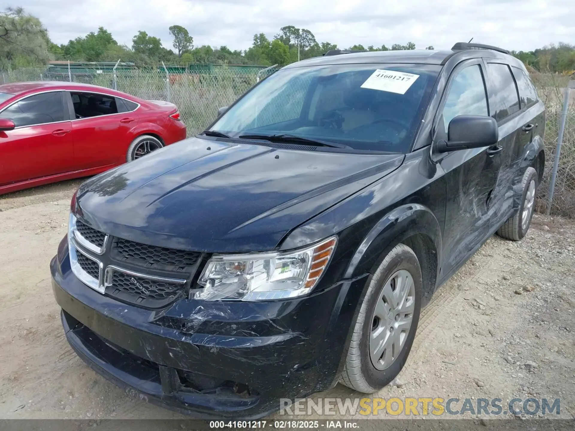 2 Photograph of a damaged car 3C4PDCAB4LT226263 DODGE JOURNEY 2020
