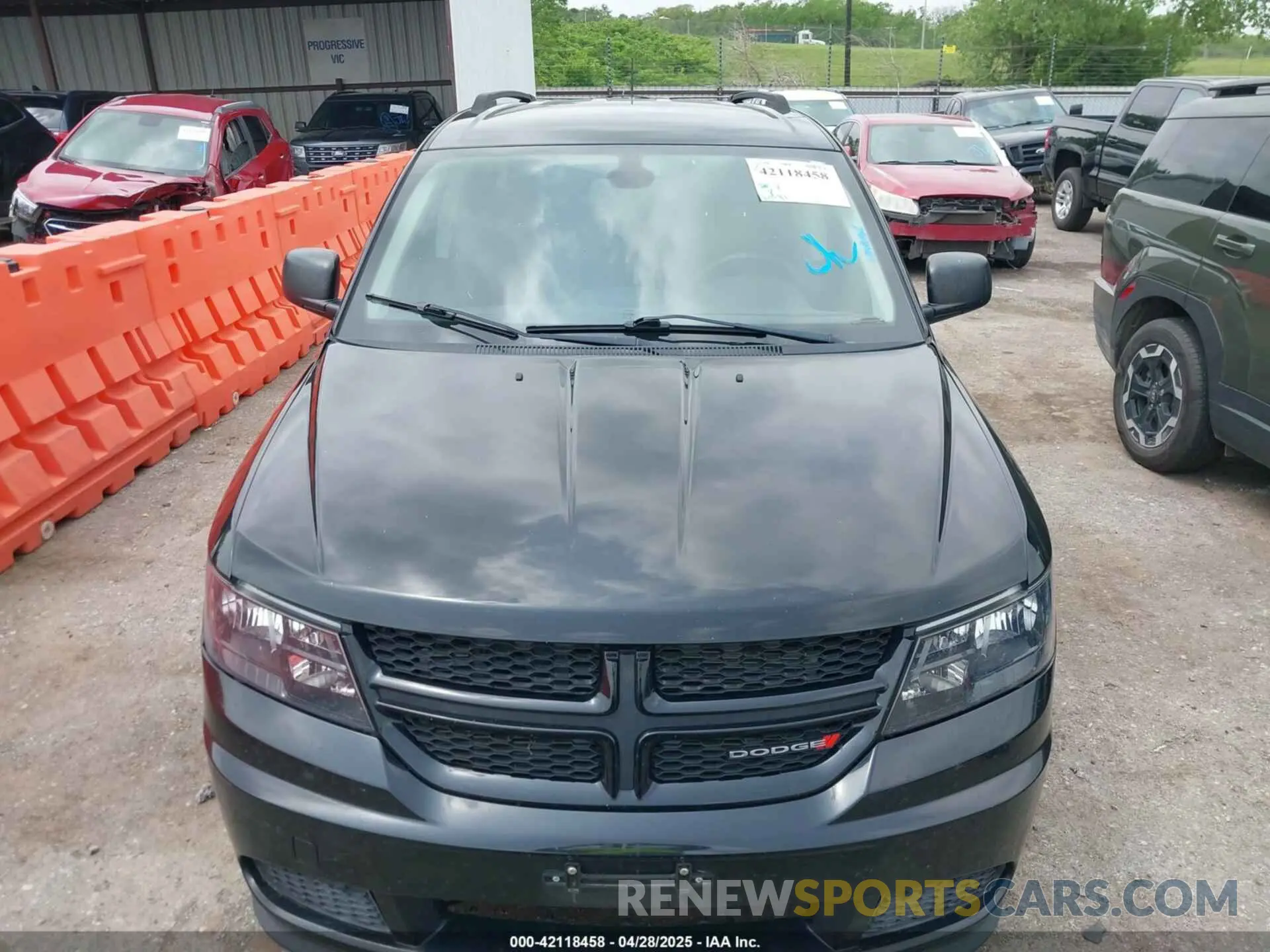 12 Photograph of a damaged car 3C4PDCAB4LT254161 DODGE JOURNEY 2020