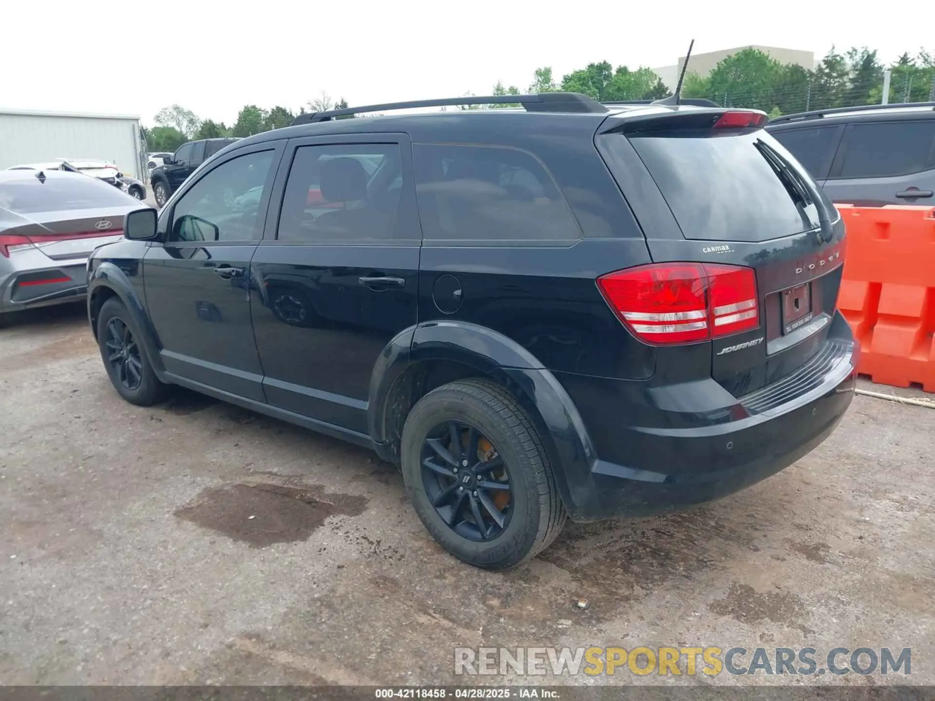 14 Photograph of a damaged car 3C4PDCAB4LT254161 DODGE JOURNEY 2020