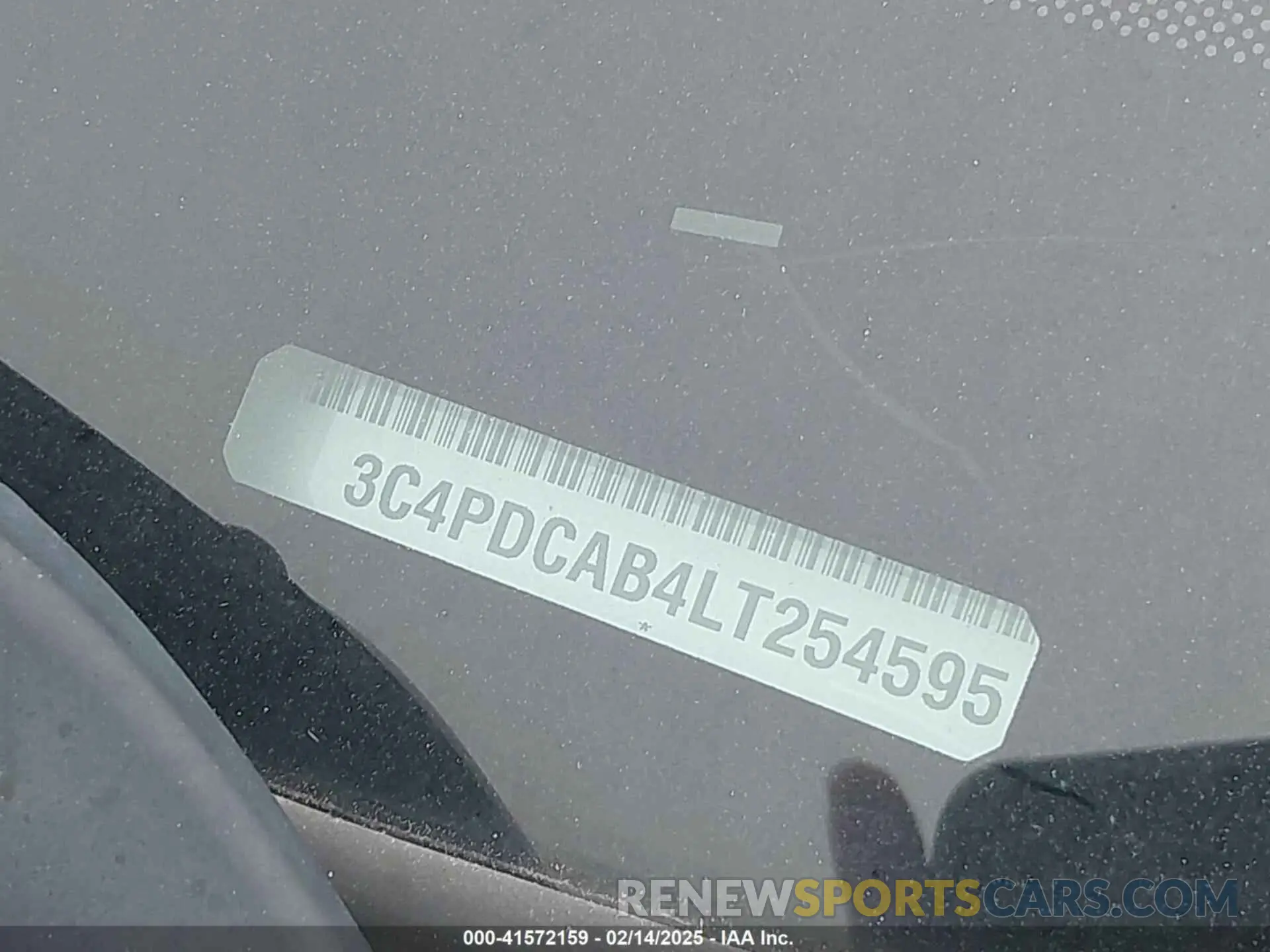 18 Photograph of a damaged car 3C4PDCAB4LT254595 DODGE JOURNEY 2020