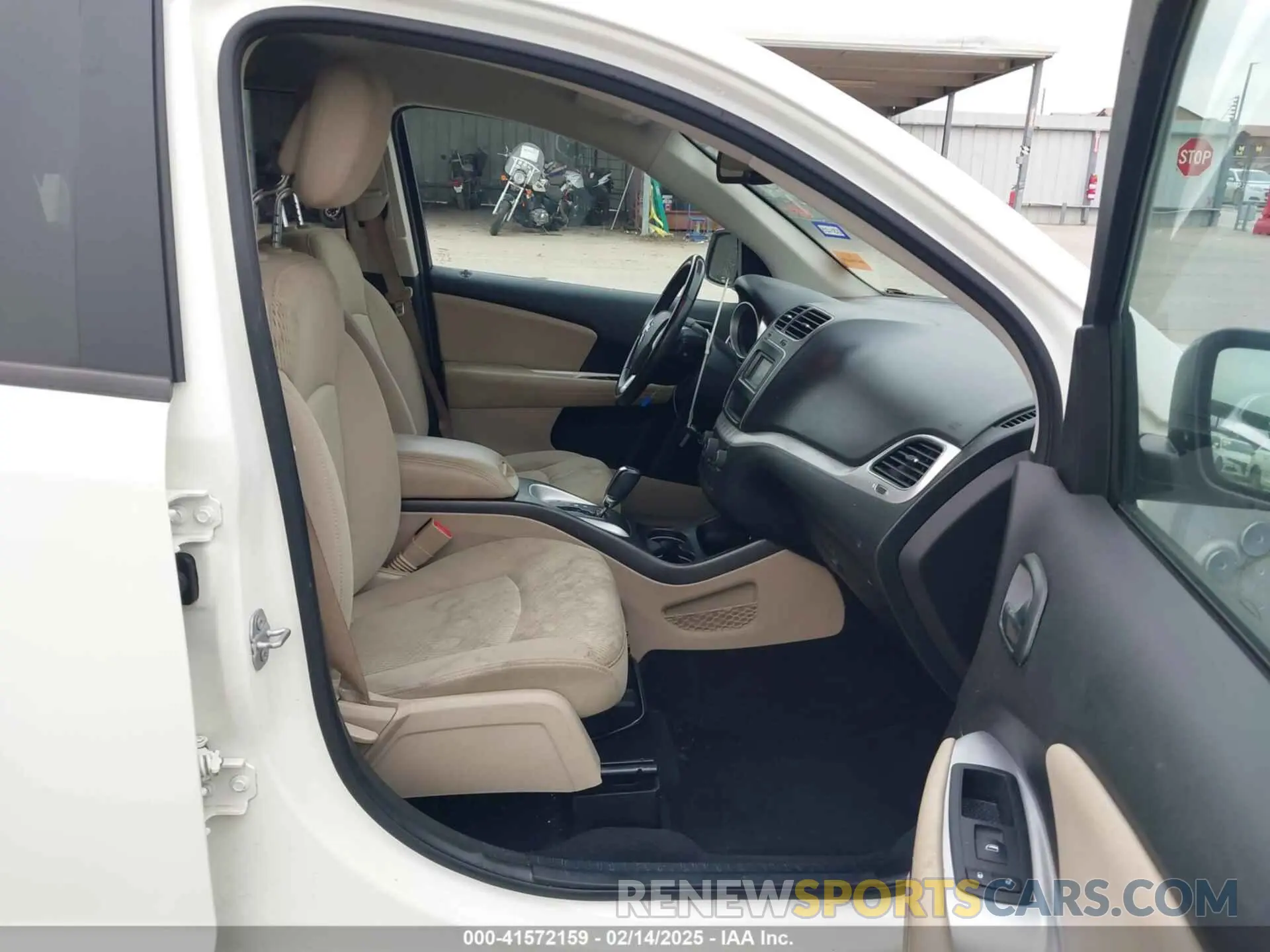 5 Photograph of a damaged car 3C4PDCAB4LT254595 DODGE JOURNEY 2020