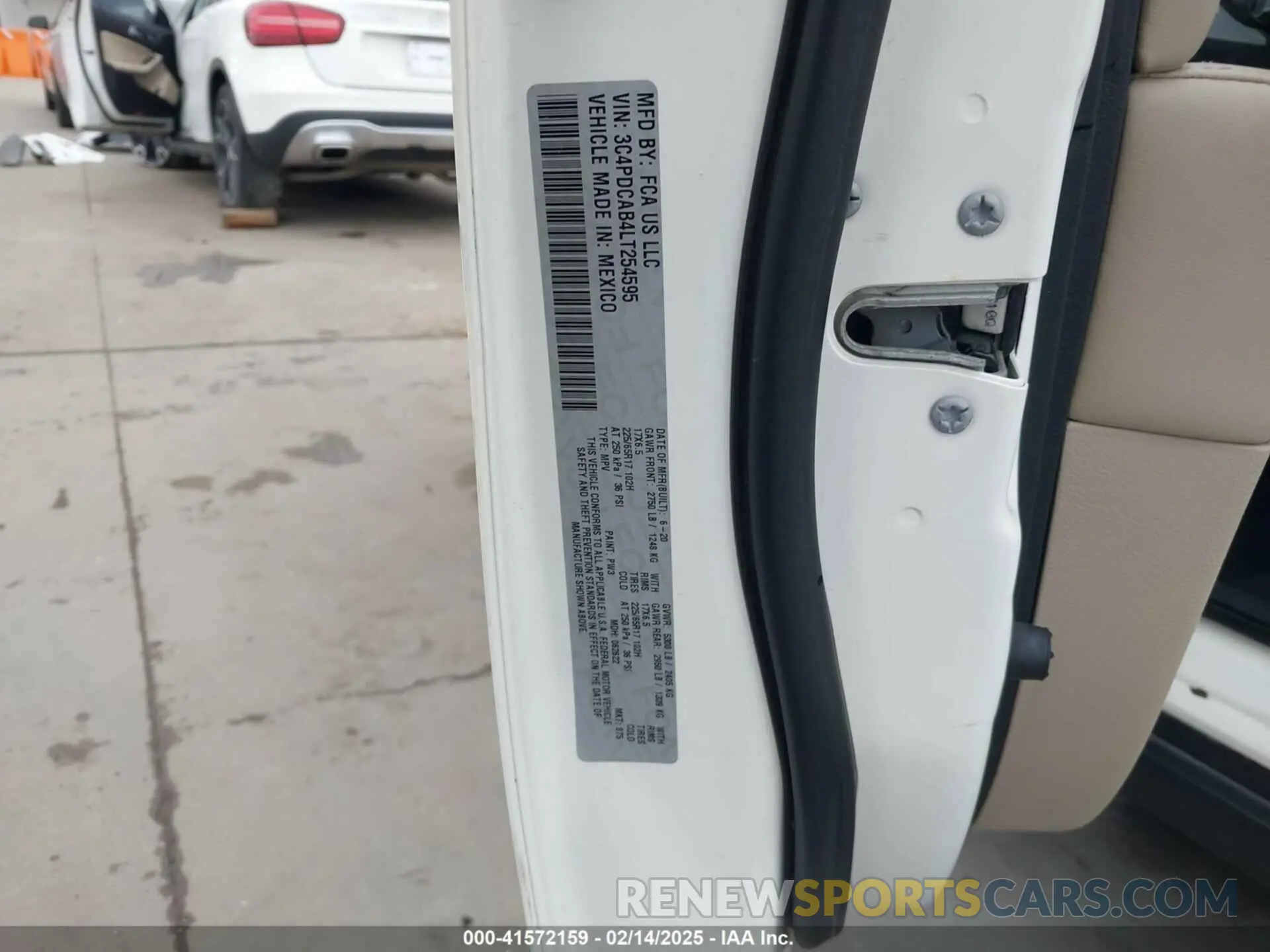 9 Photograph of a damaged car 3C4PDCAB4LT254595 DODGE JOURNEY 2020