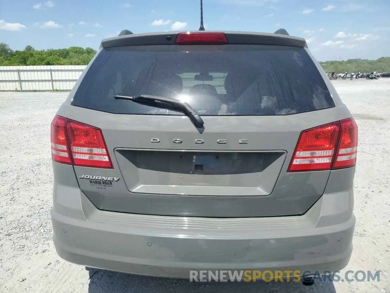 6 Photograph of a damaged car 3C4PDCAB4LT260235 DODGE JOURNEY 2020
