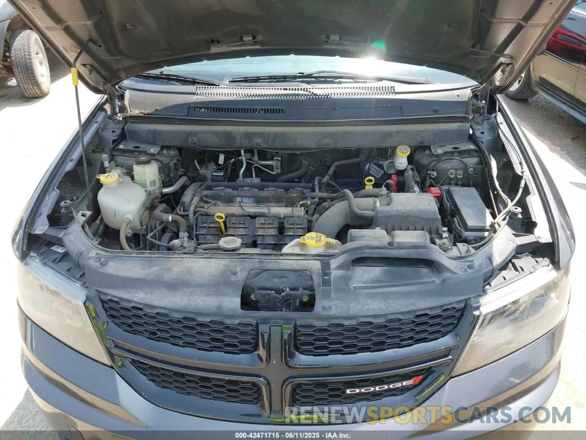 10 Photograph of a damaged car 3C4PDCAB4LT274068 DODGE JOURNEY 2020