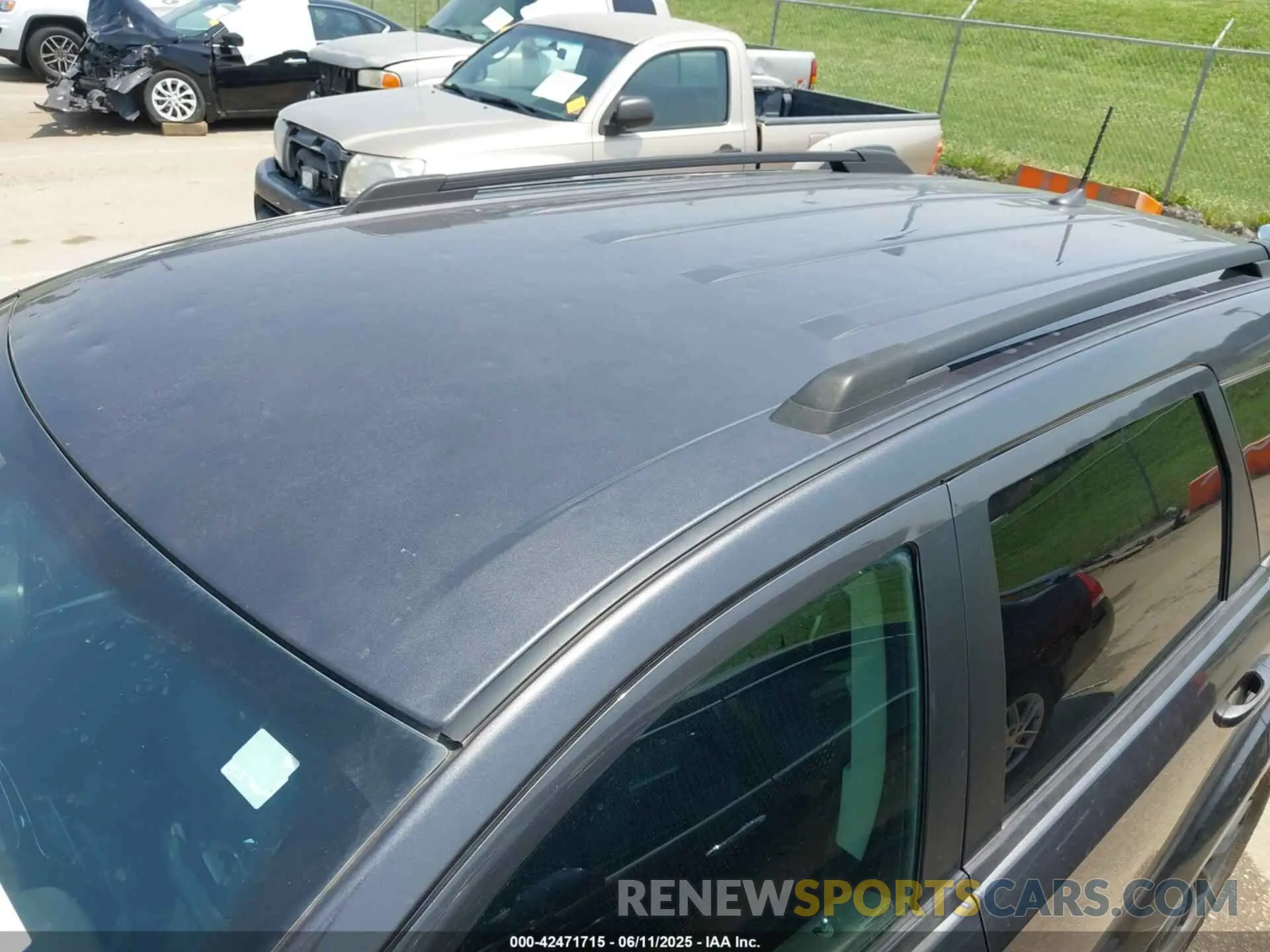 17 Photograph of a damaged car 3C4PDCAB4LT274068 DODGE JOURNEY 2020