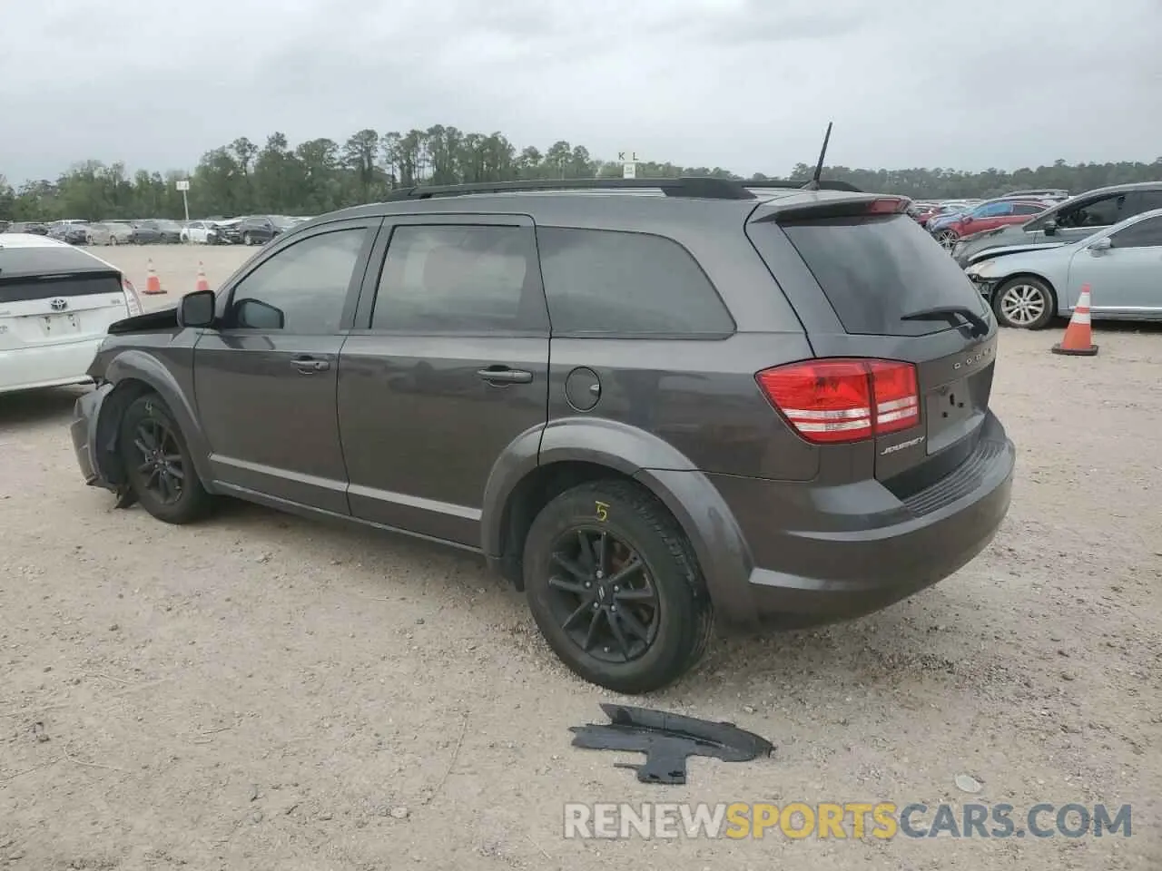 2 Photograph of a damaged car 3C4PDCAB4LT278086 DODGE JOURNEY 2020