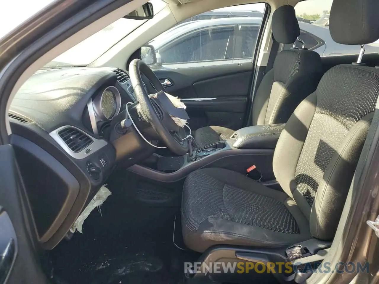 7 Photograph of a damaged car 3C4PDCAB4LT278086 DODGE JOURNEY 2020
