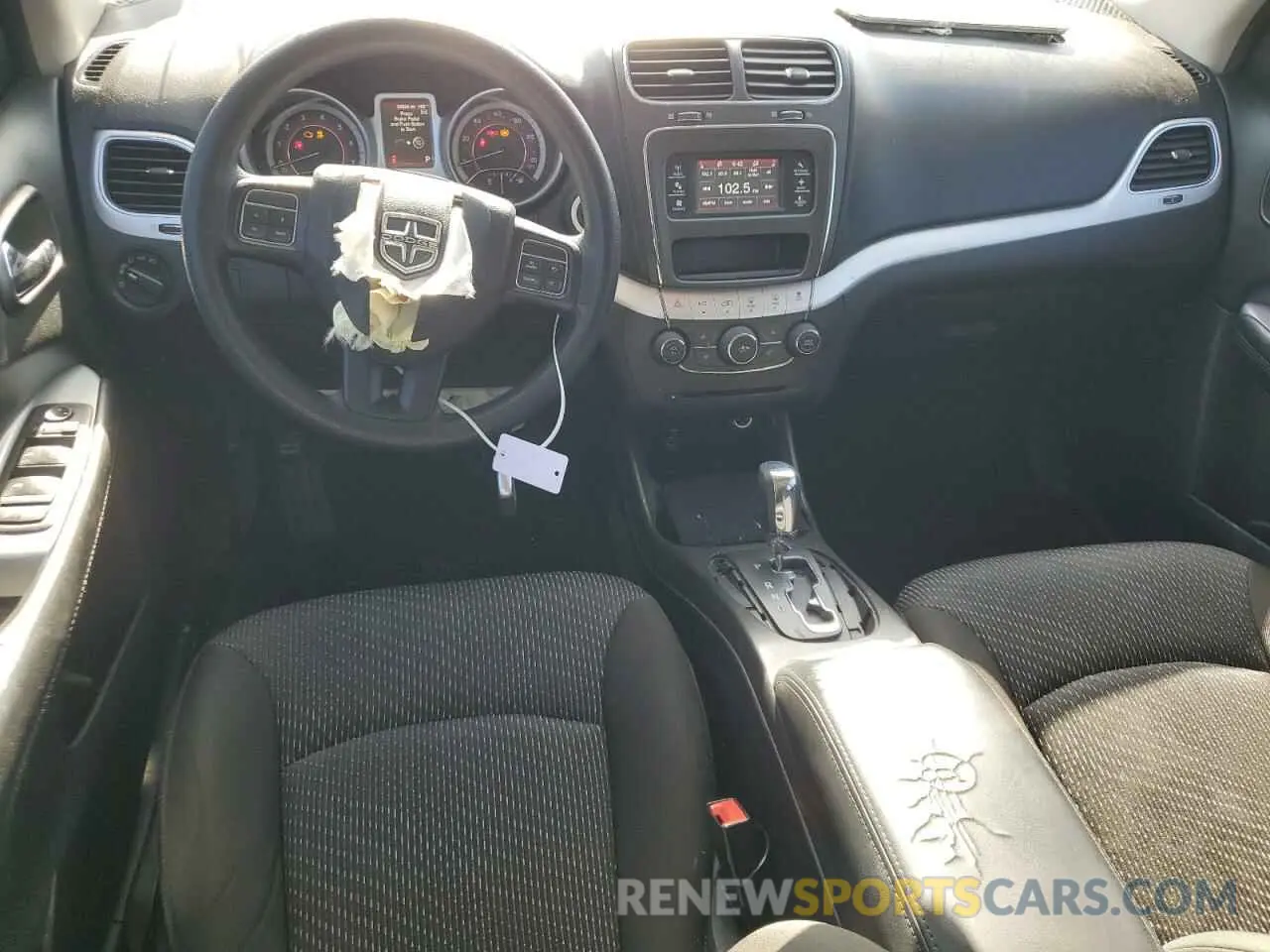 8 Photograph of a damaged car 3C4PDCAB4LT278086 DODGE JOURNEY 2020