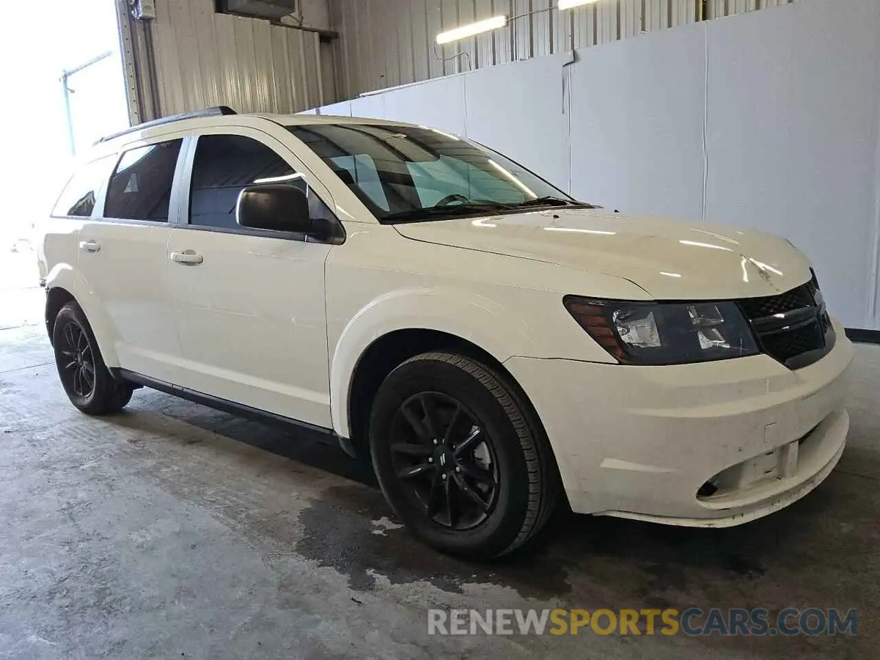 4 Photograph of a damaged car 3C4PDCAB5LT202103 DODGE JOURNEY 2020