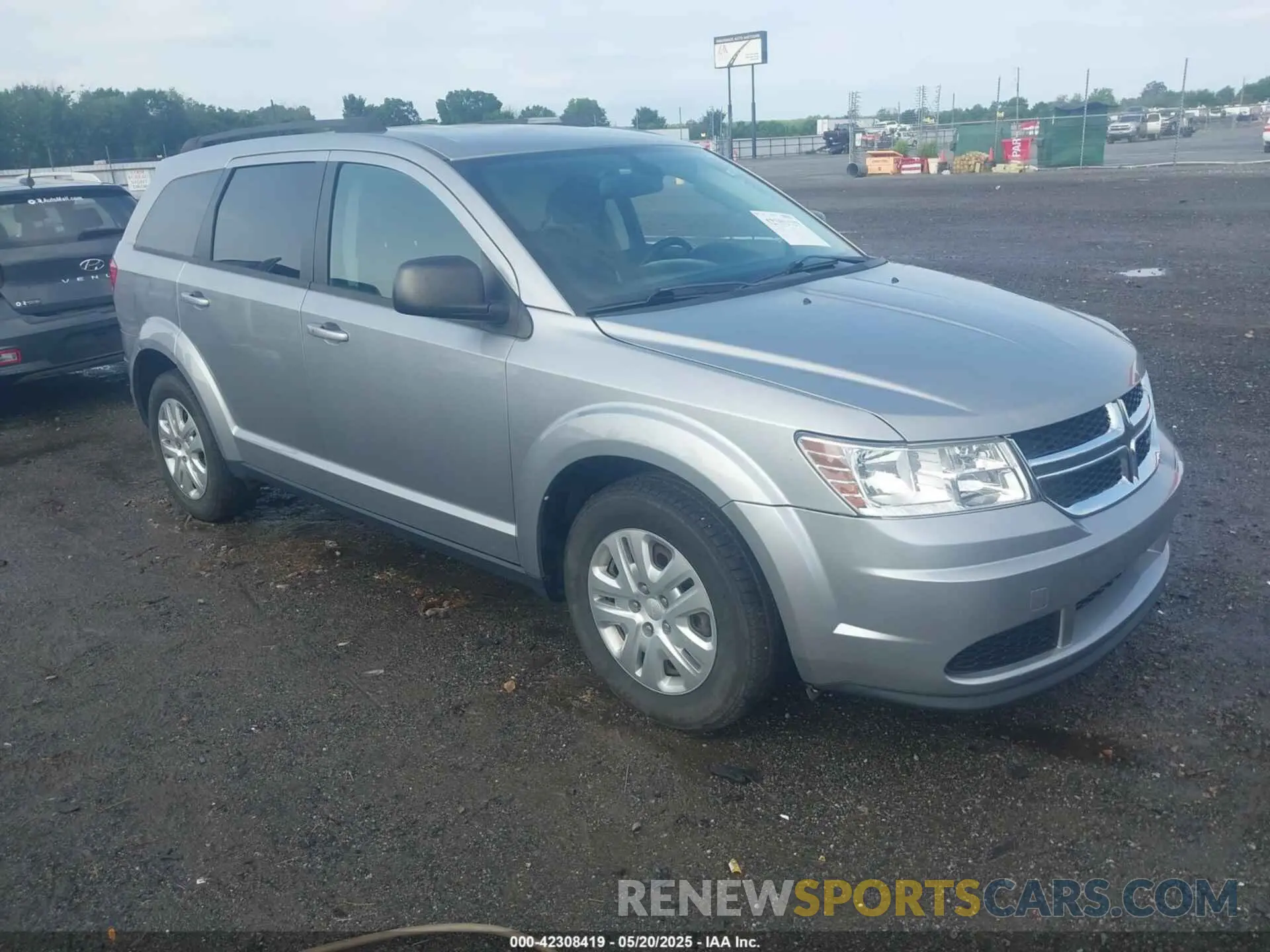 1 Photograph of a damaged car 3C4PDCAB5LT259112 DODGE JOURNEY 2020