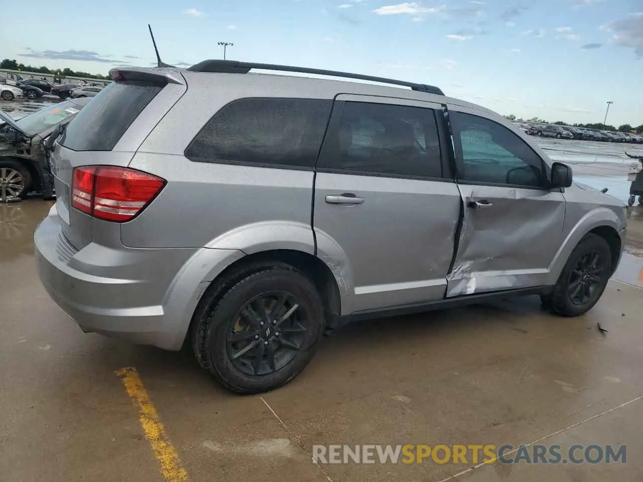 3 Photograph of a damaged car 3C4PDCAB5LT259353 DODGE JOURNEY 2020