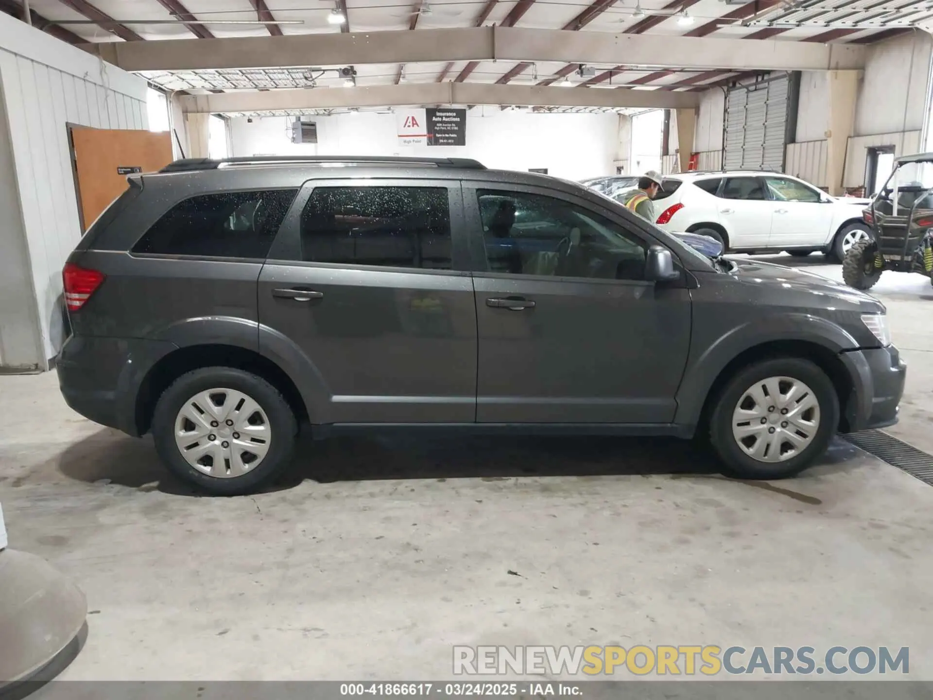 13 Photograph of a damaged car 3C4PDCAB5LT269266 DODGE JOURNEY 2020