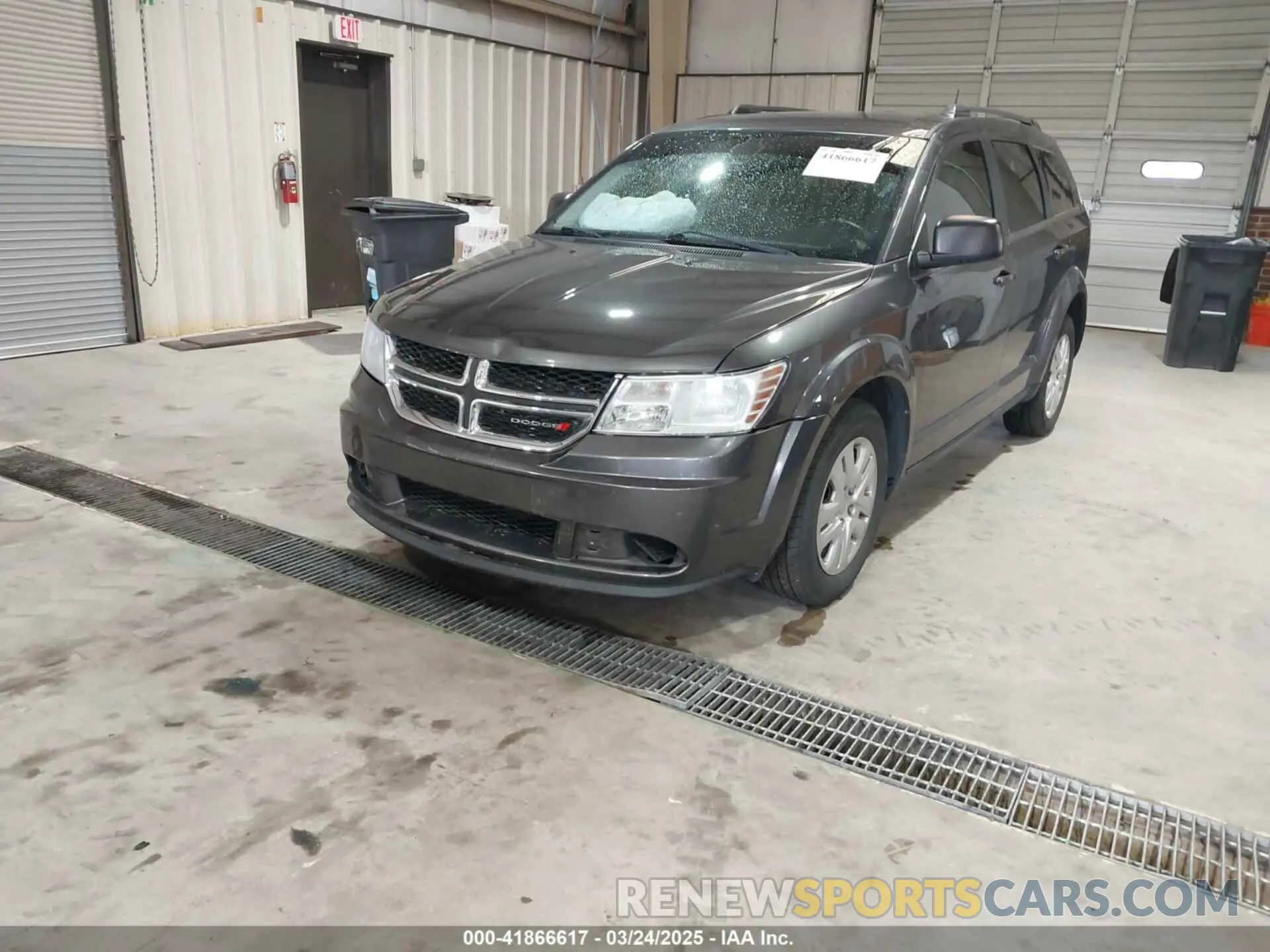 2 Photograph of a damaged car 3C4PDCAB5LT269266 DODGE JOURNEY 2020