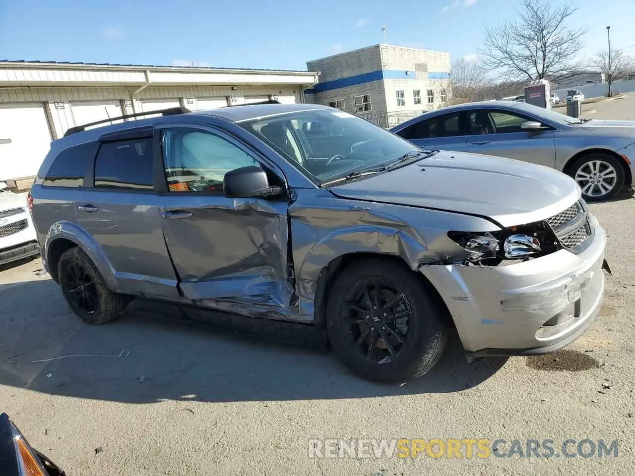 4 Photograph of a damaged car 3C4PDCAB5LT269333 DODGE JOURNEY 2020