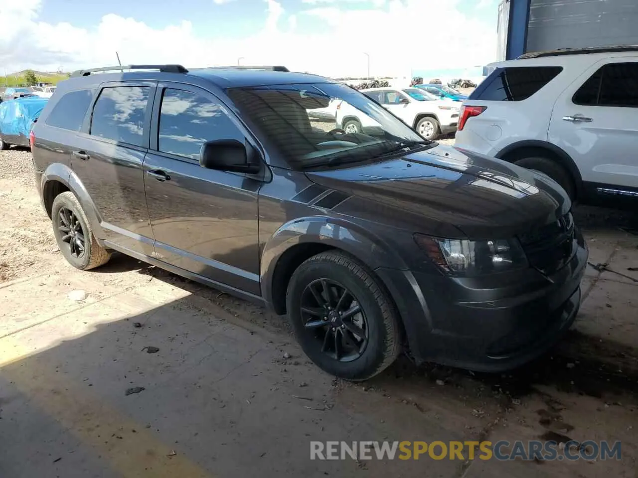 4 Photograph of a damaged car 3C4PDCAB5LT280526 DODGE JOURNEY 2020