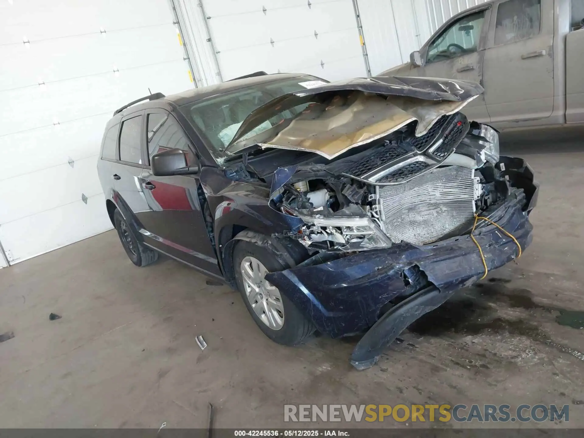 1 Photograph of a damaged car 3C4PDCAB6LT182928 DODGE JOURNEY 2020