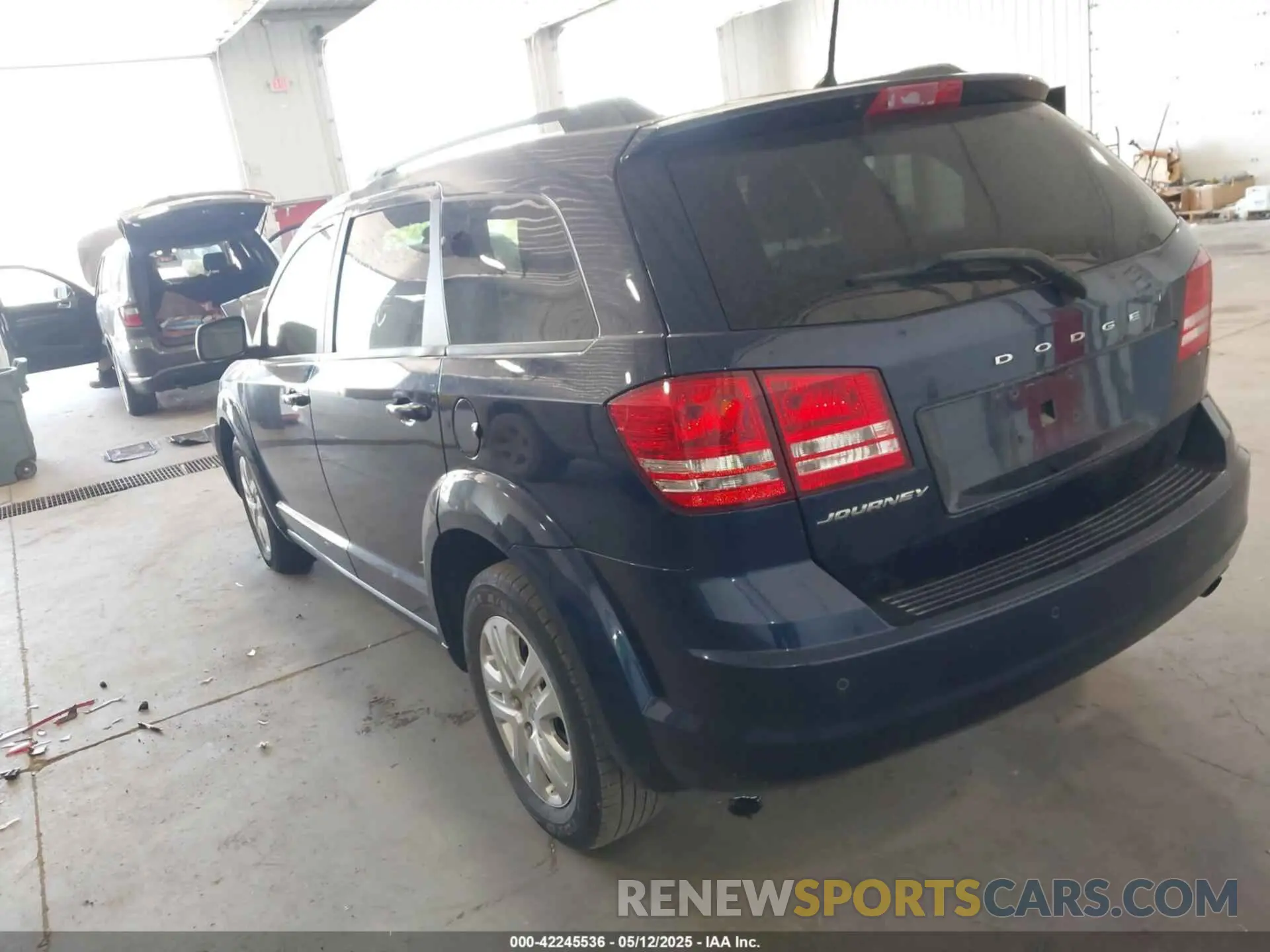 3 Photograph of a damaged car 3C4PDCAB6LT182928 DODGE JOURNEY 2020