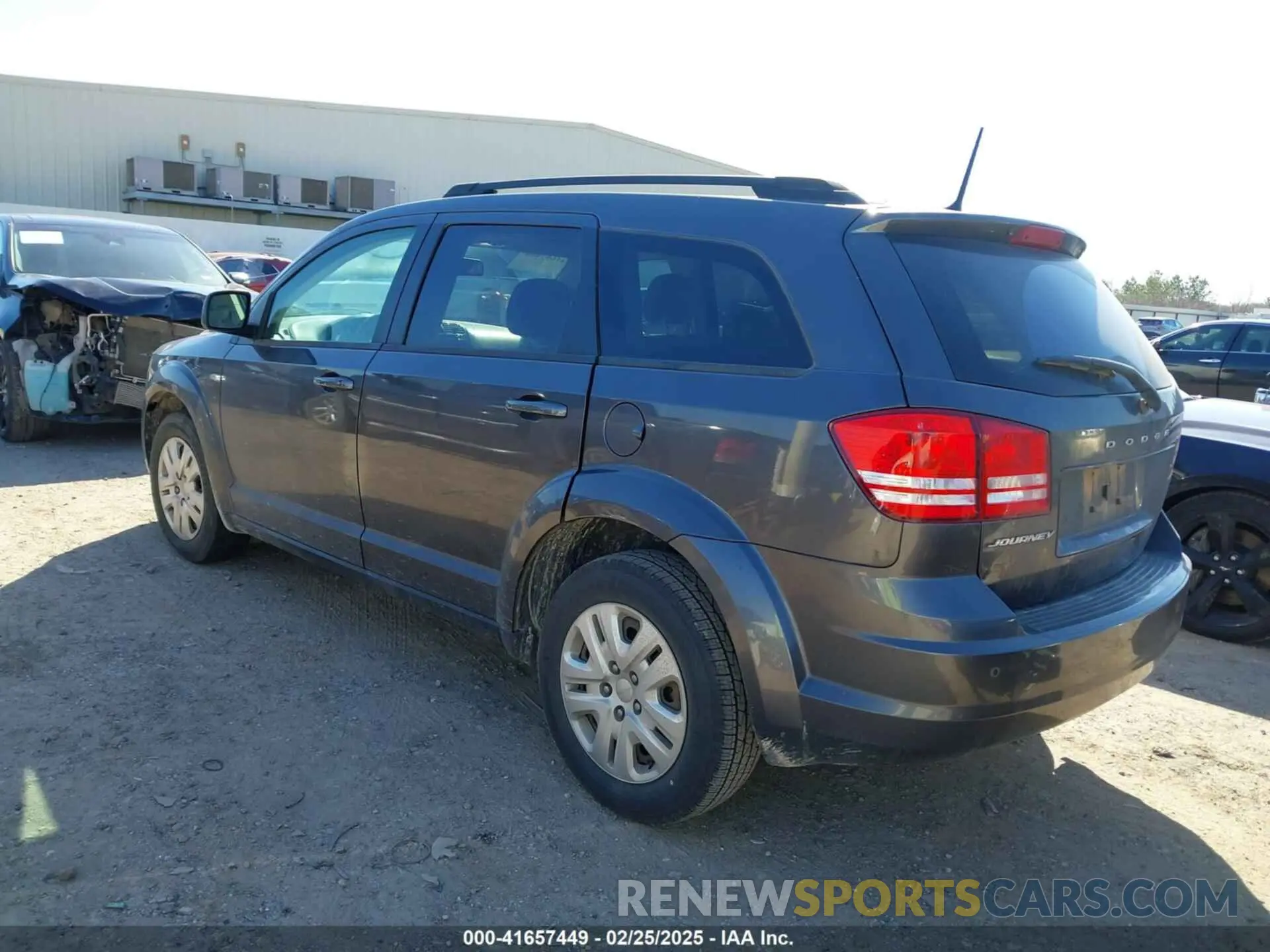 3 Photograph of a damaged car 3C4PDCAB6LT183030 DODGE JOURNEY 2020