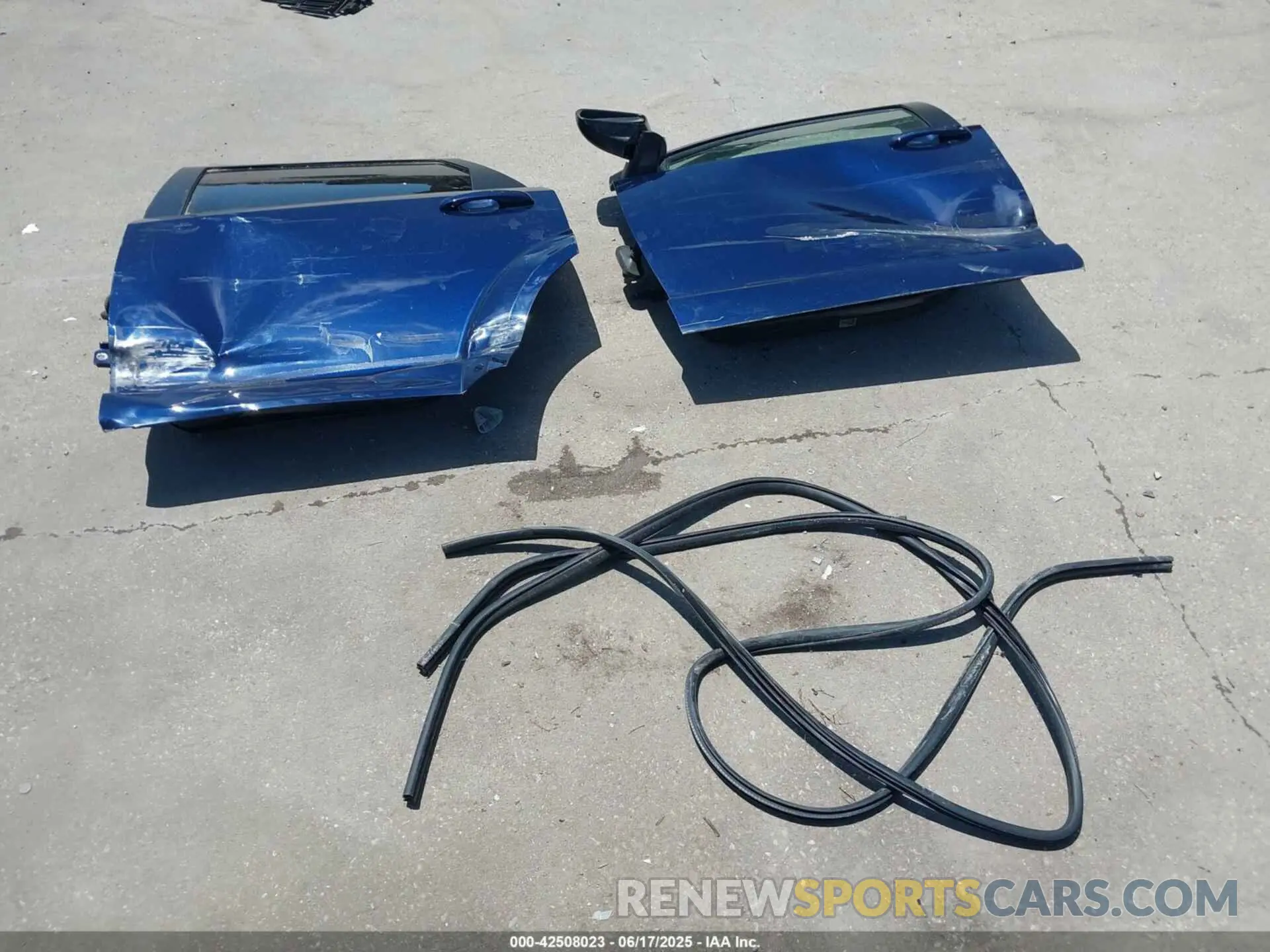 12 Photograph of a damaged car 3C4PDCAB6LT226474 DODGE JOURNEY 2020