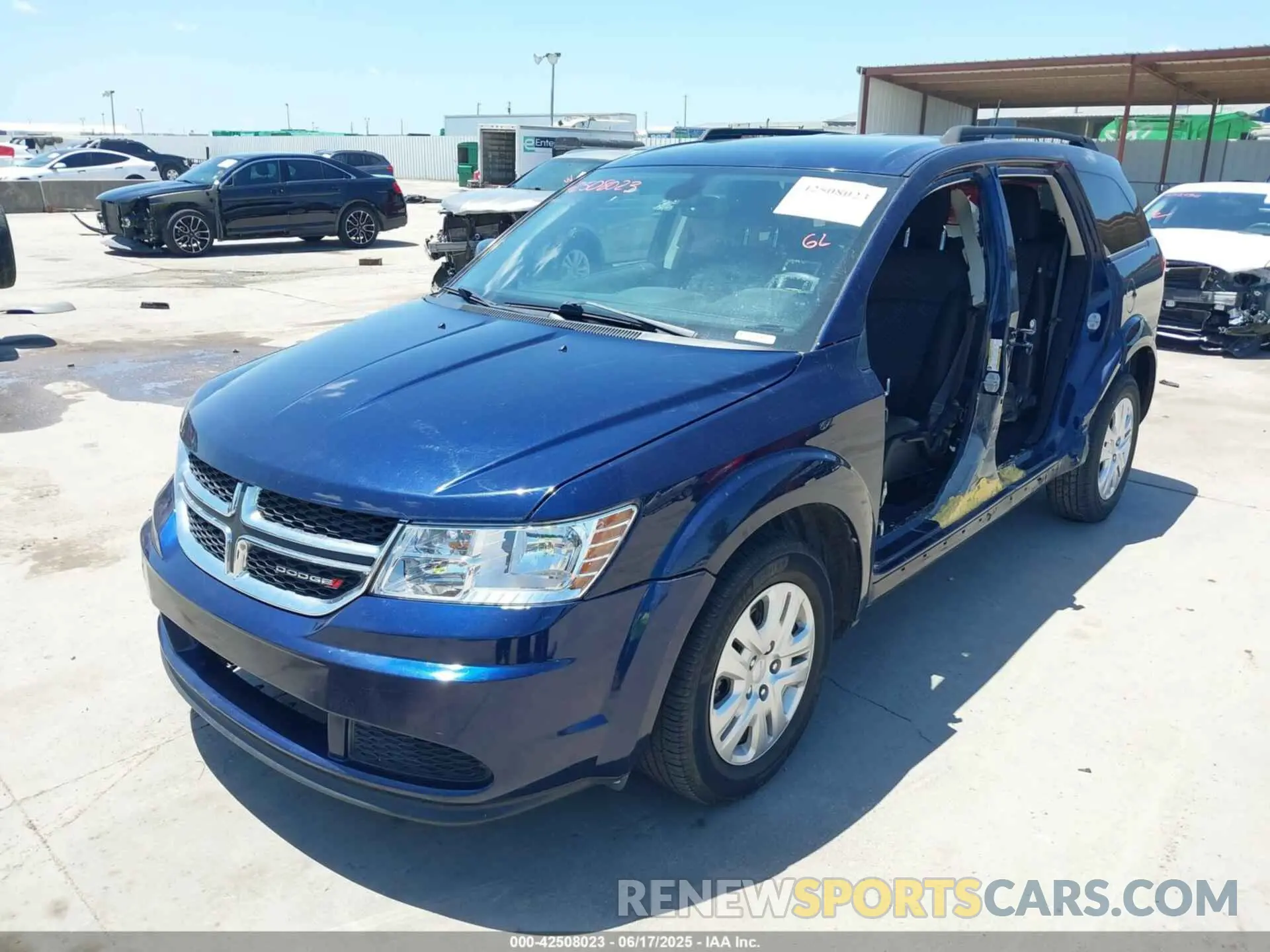 2 Photograph of a damaged car 3C4PDCAB6LT226474 DODGE JOURNEY 2020