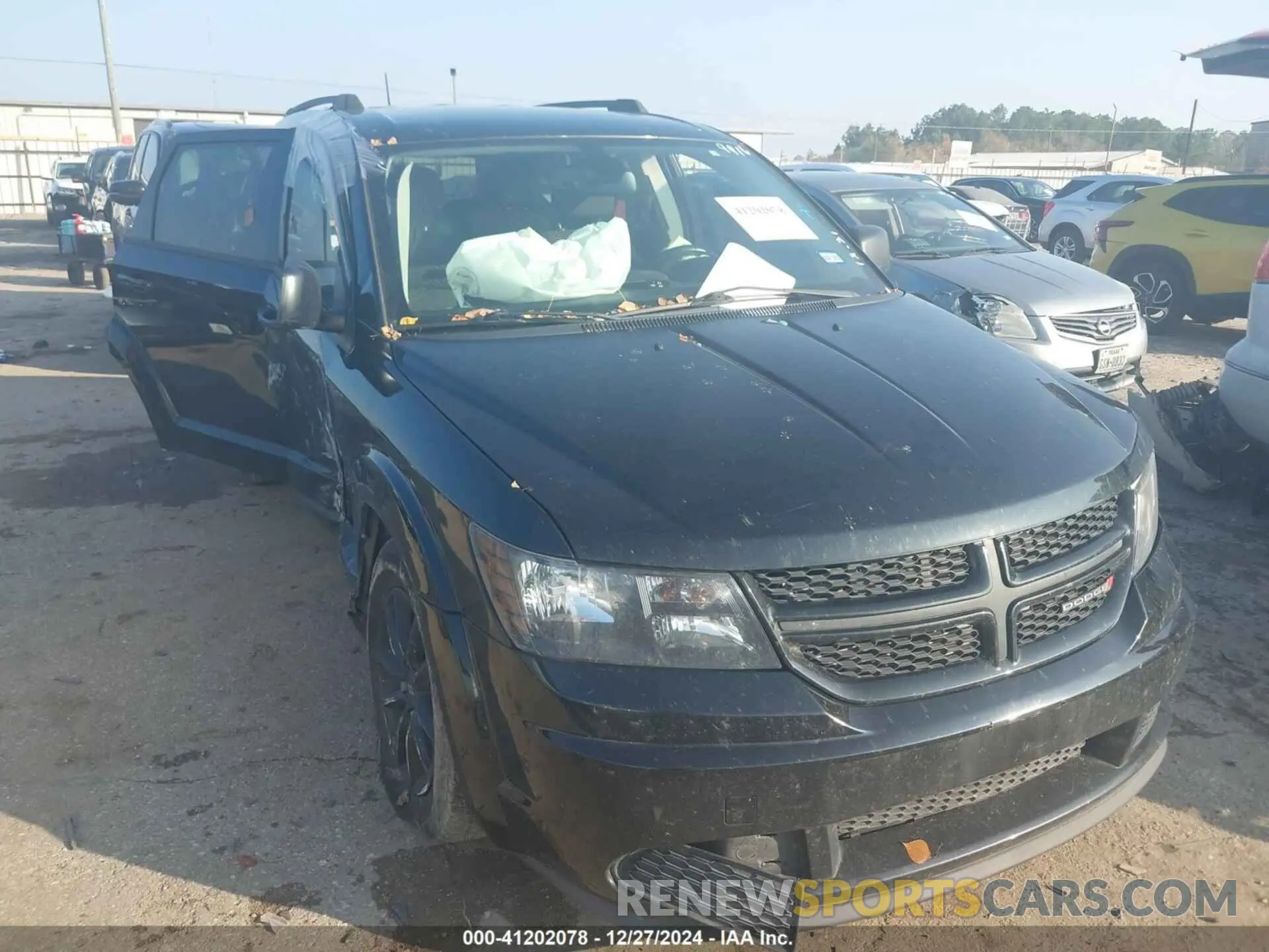 1 Photograph of a damaged car 3C4PDCAB6LT249916 DODGE JOURNEY 2020