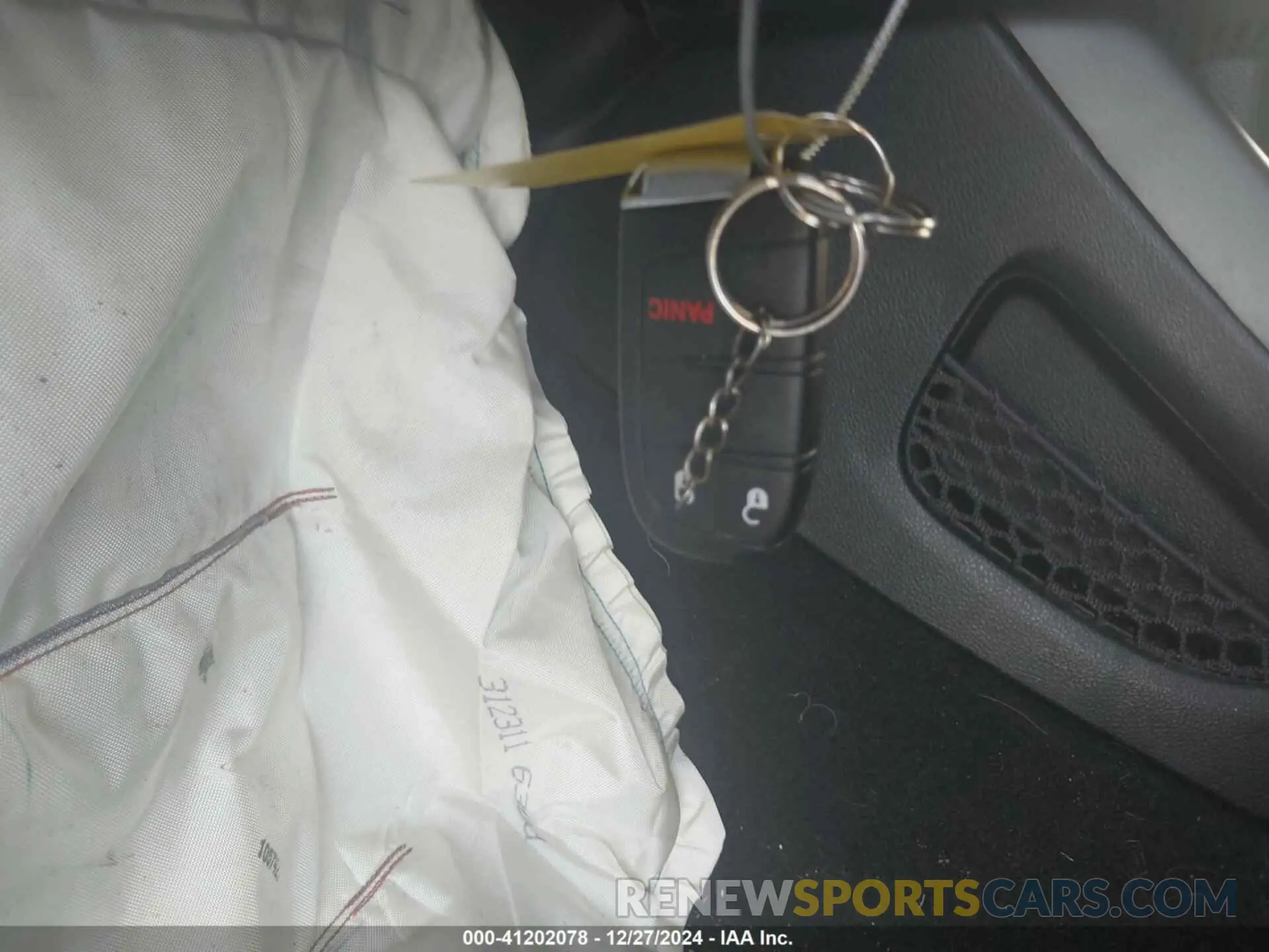 11 Photograph of a damaged car 3C4PDCAB6LT249916 DODGE JOURNEY 2020